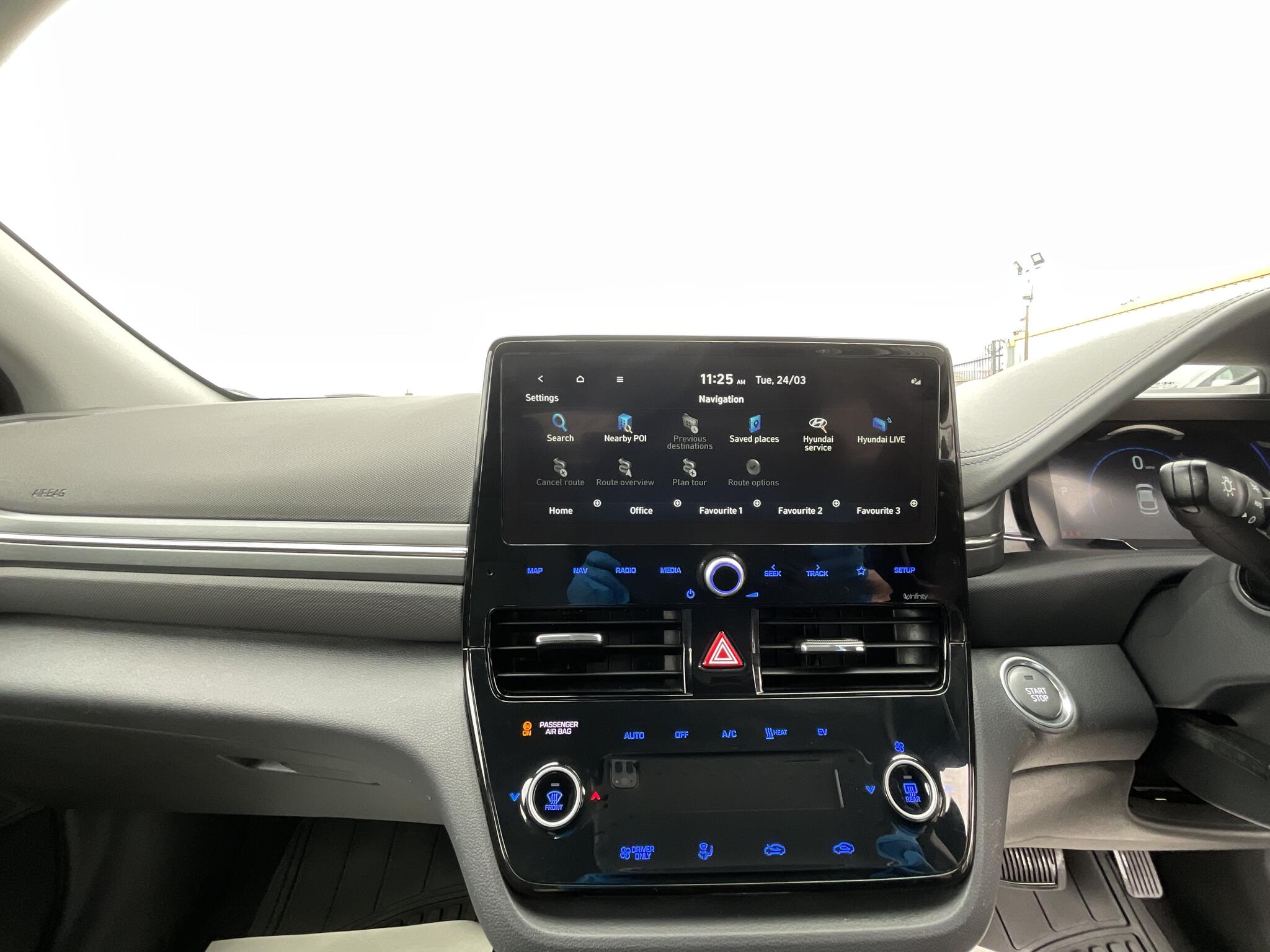 Hyundai Ioniq view 26