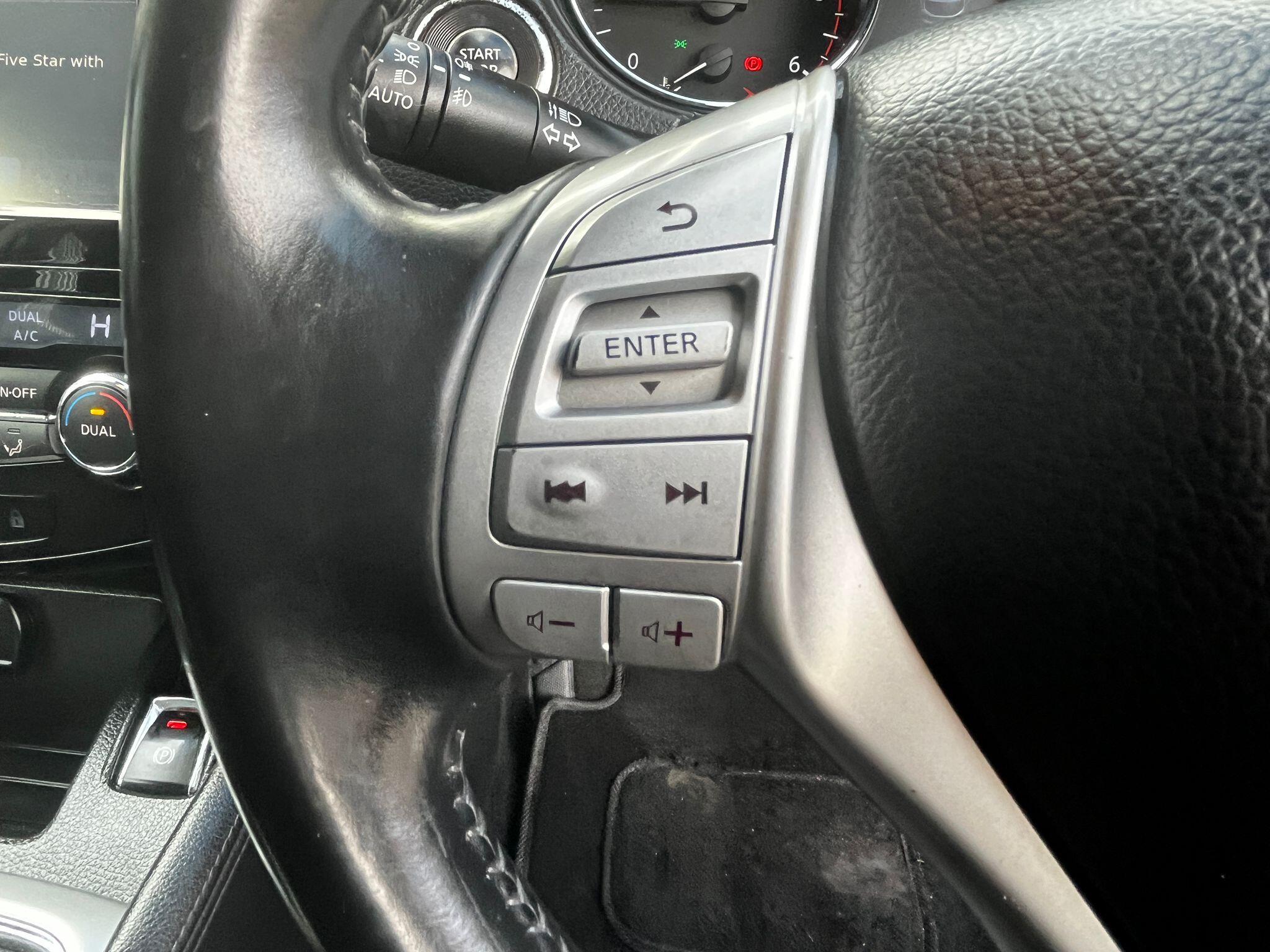 2015 Nissan Qashqai 1.5 dCi Acenta Premium 2WD Euro 5 (s/s) 5dr • 108,000 miles image 22