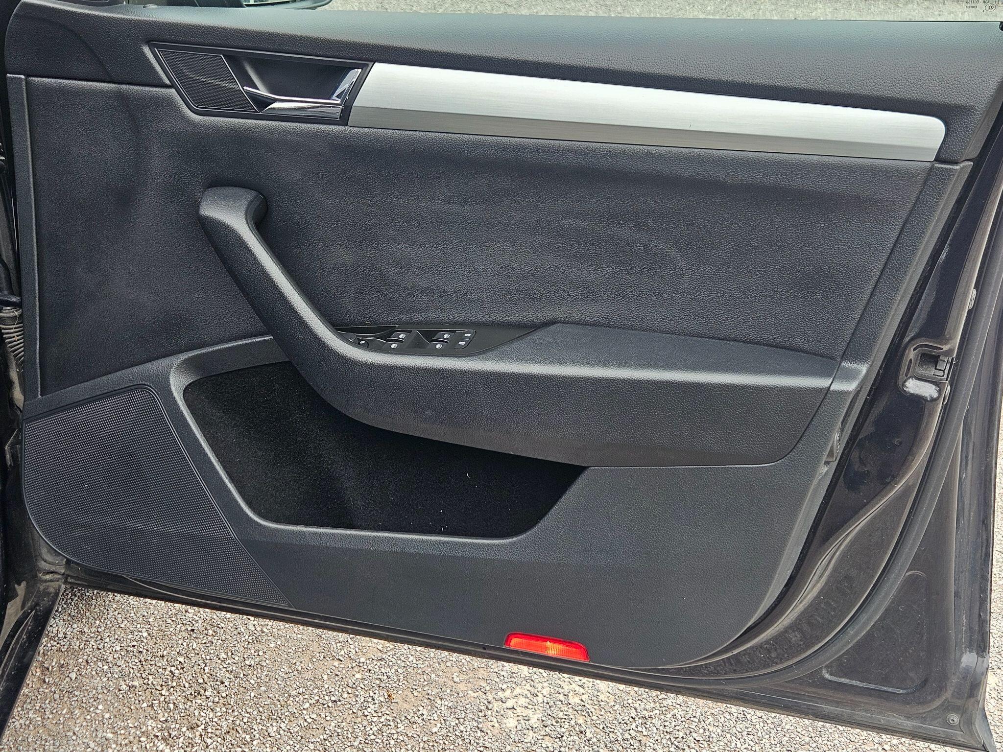 2019 Skoda Superb image 57