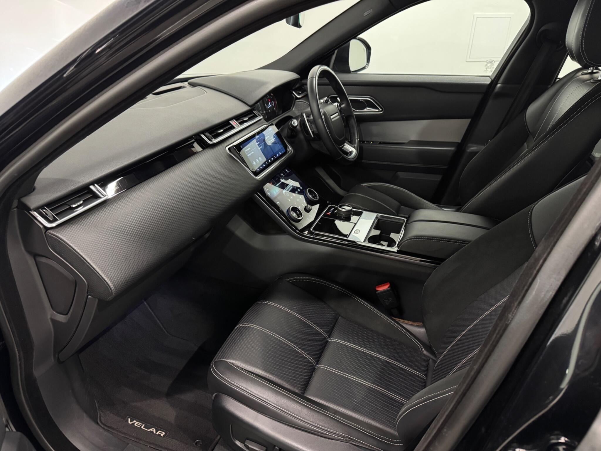 Land Rover Range Rover Velar view 27