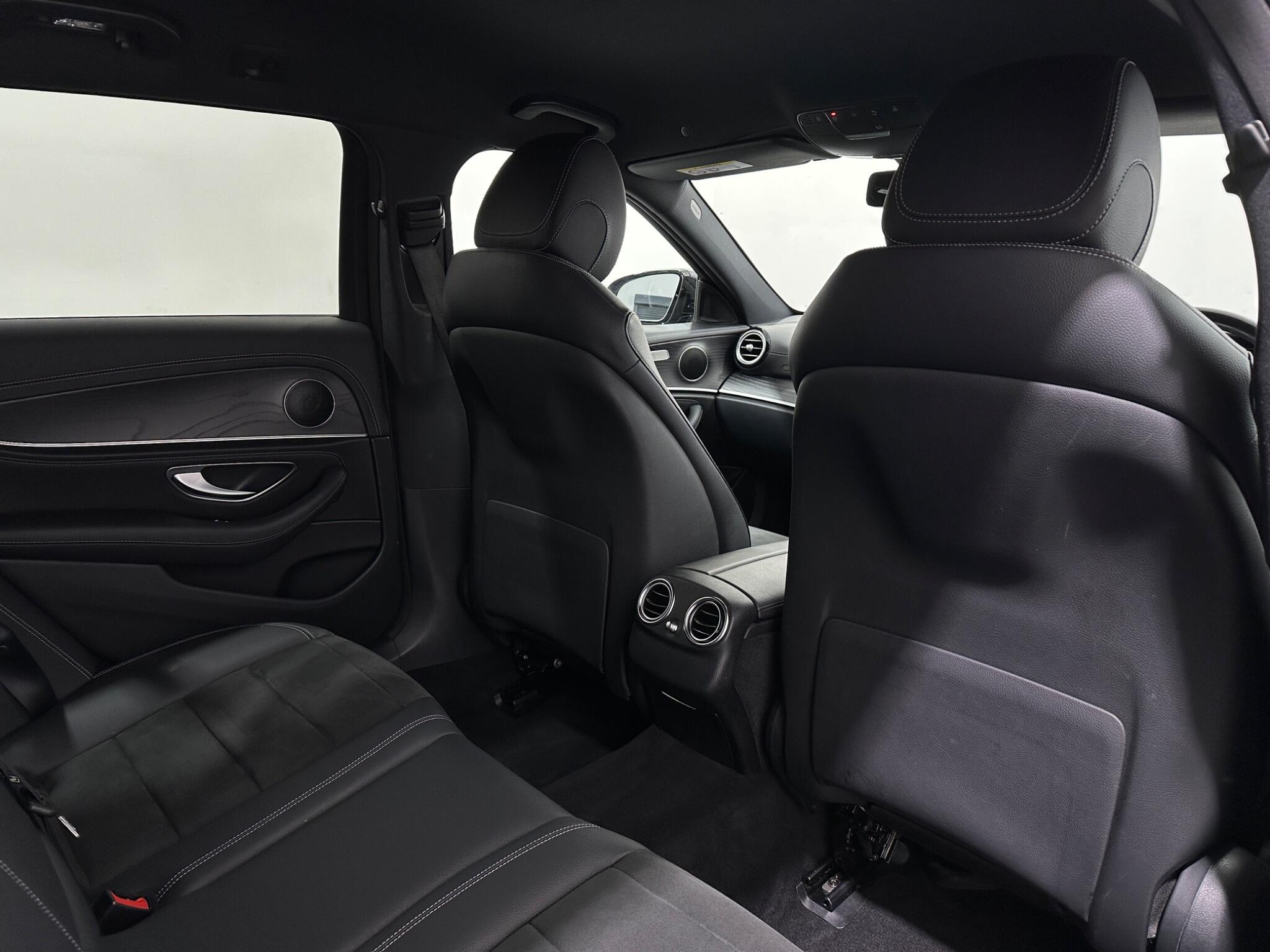 Mercedes-Benz E Class view 43