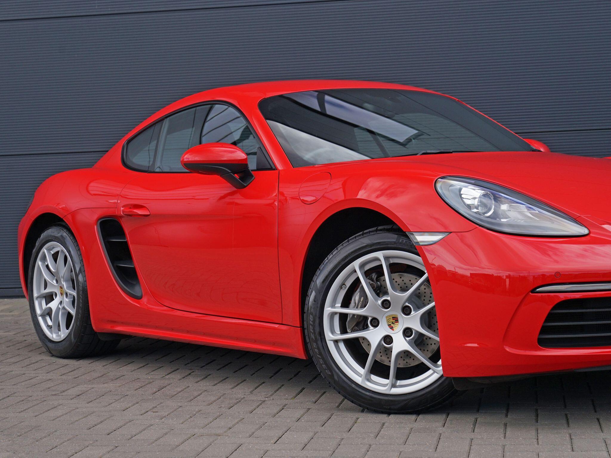 Porsche Cayman view 63