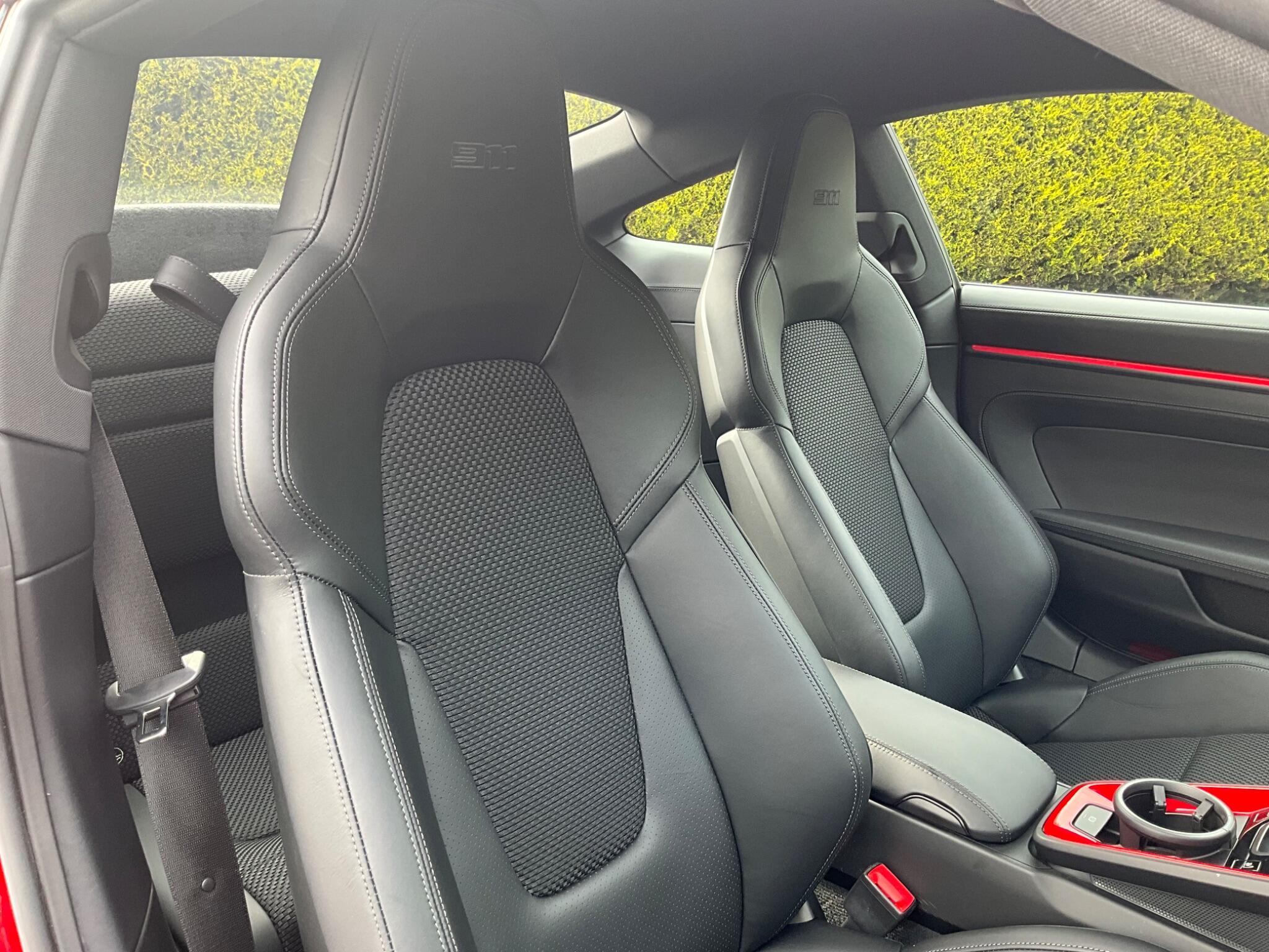 Porsche 911 view 11