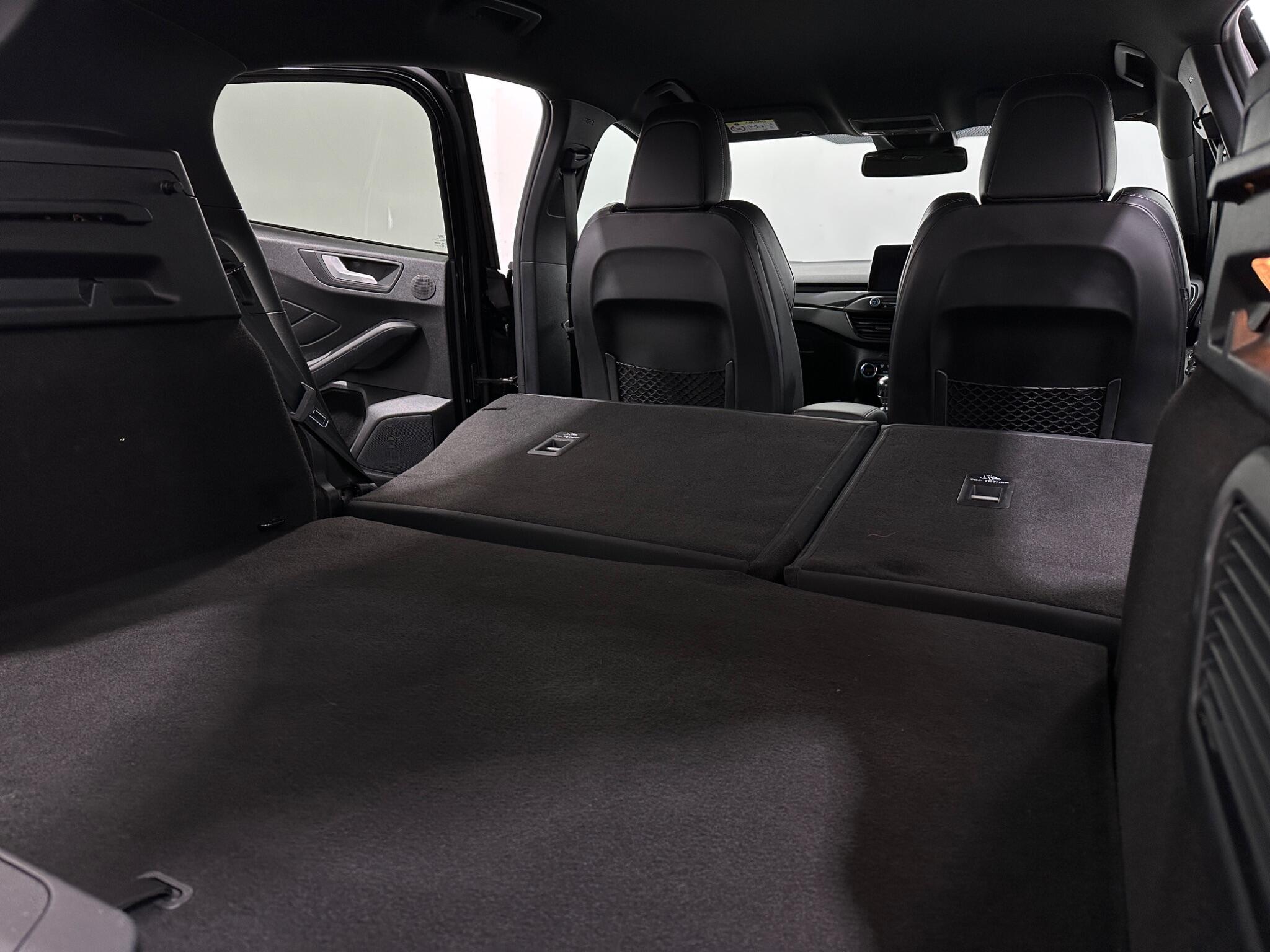 Ford Focus view 44