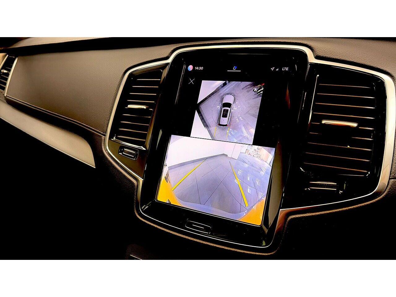 Volvo XC90 view 26