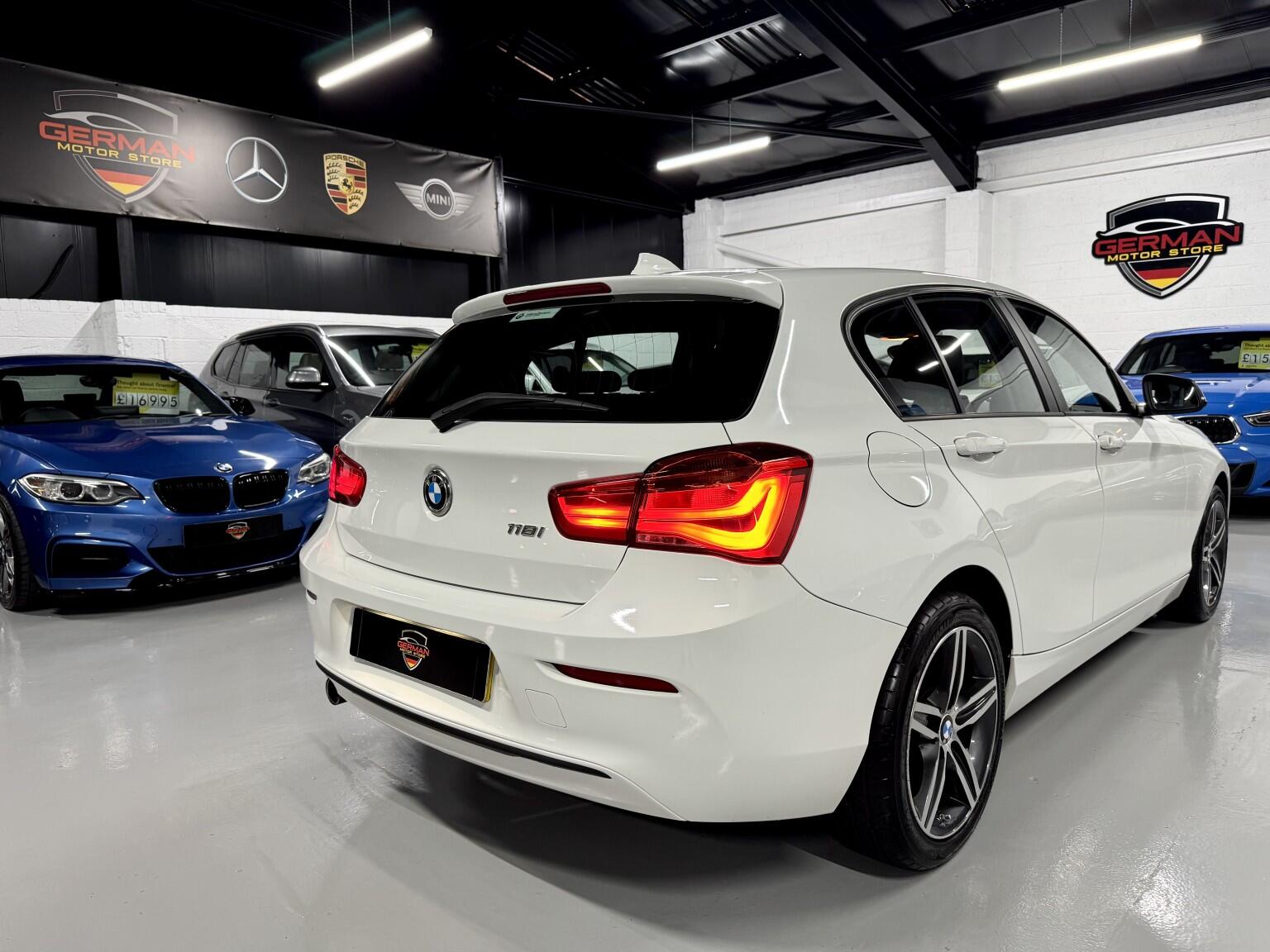 BMW 1 Series view 13