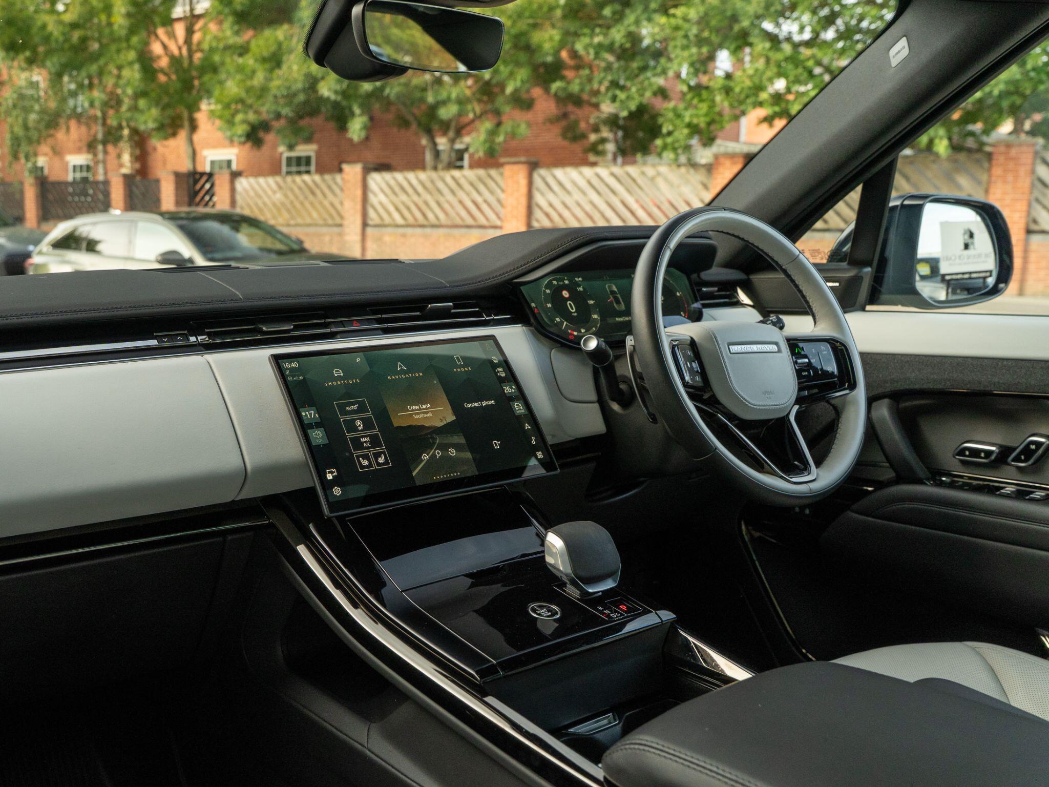 Land Rover Range Rover Sport view 42