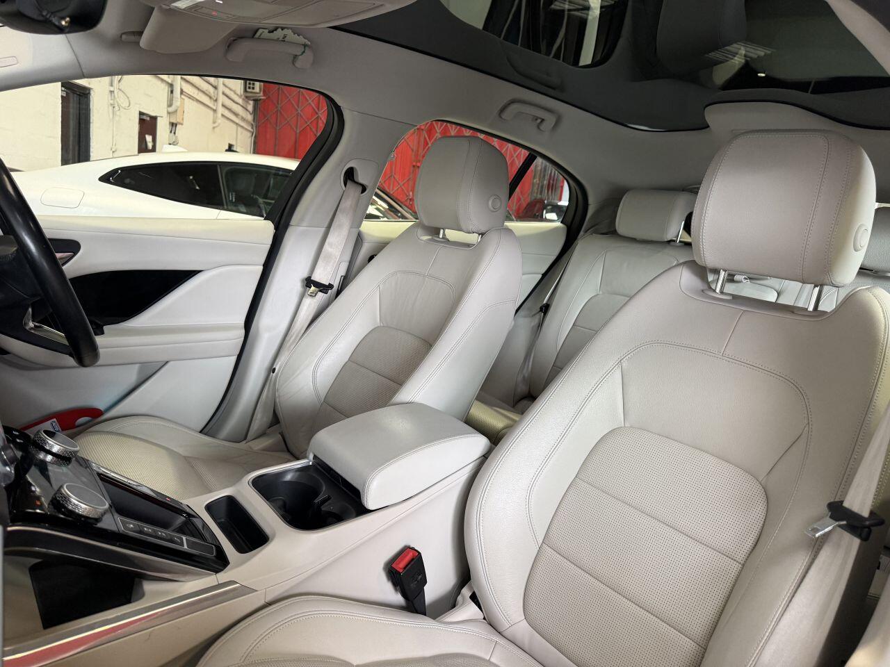 Jaguar I-Pace view 57