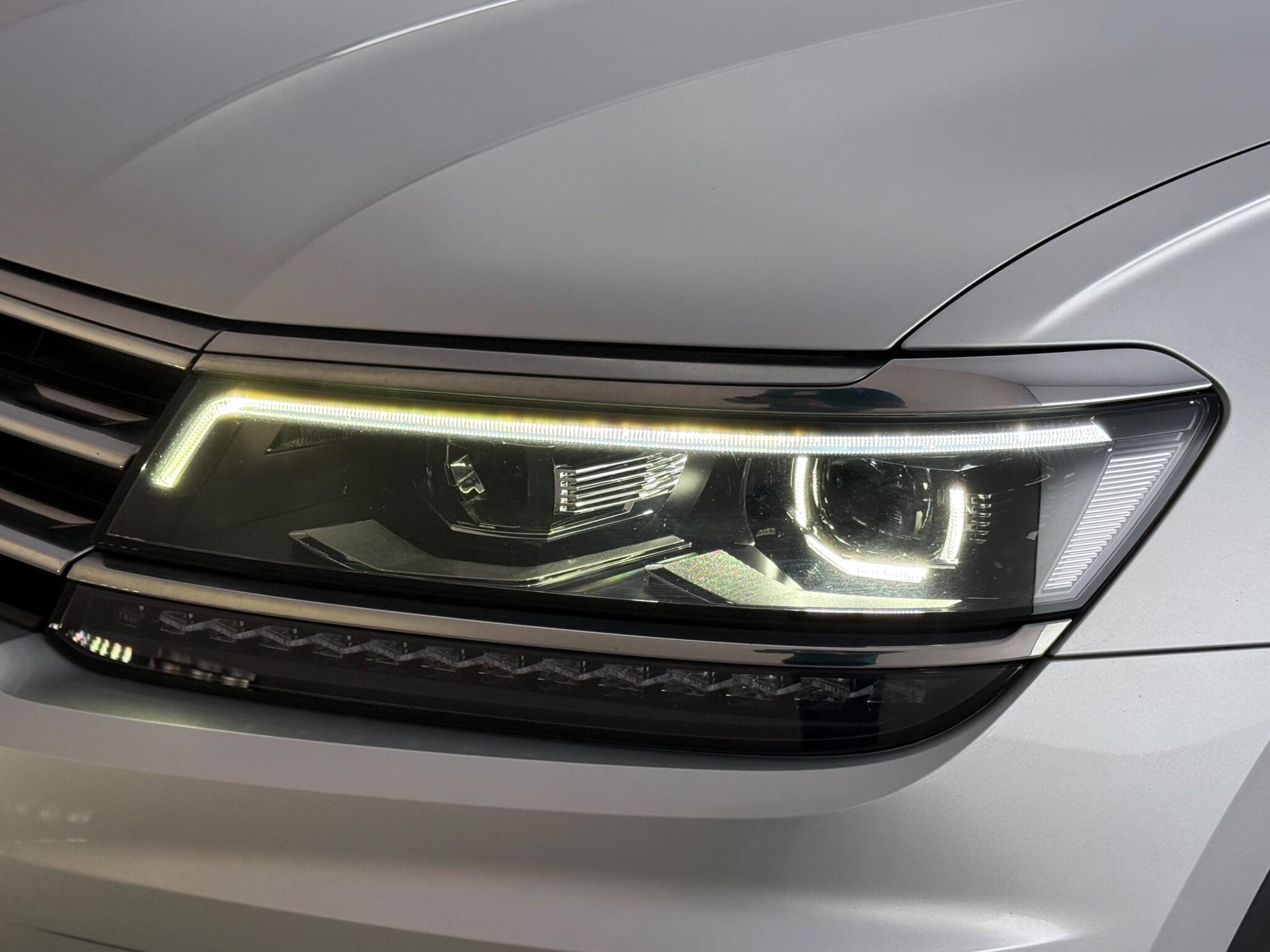Volkswagen Tiguan view 11
