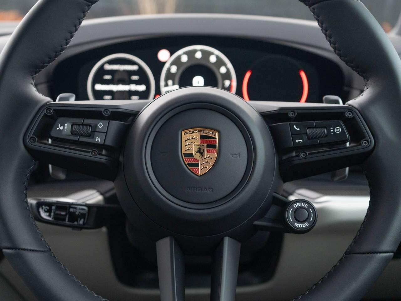 Porsche Cayenne view 17
