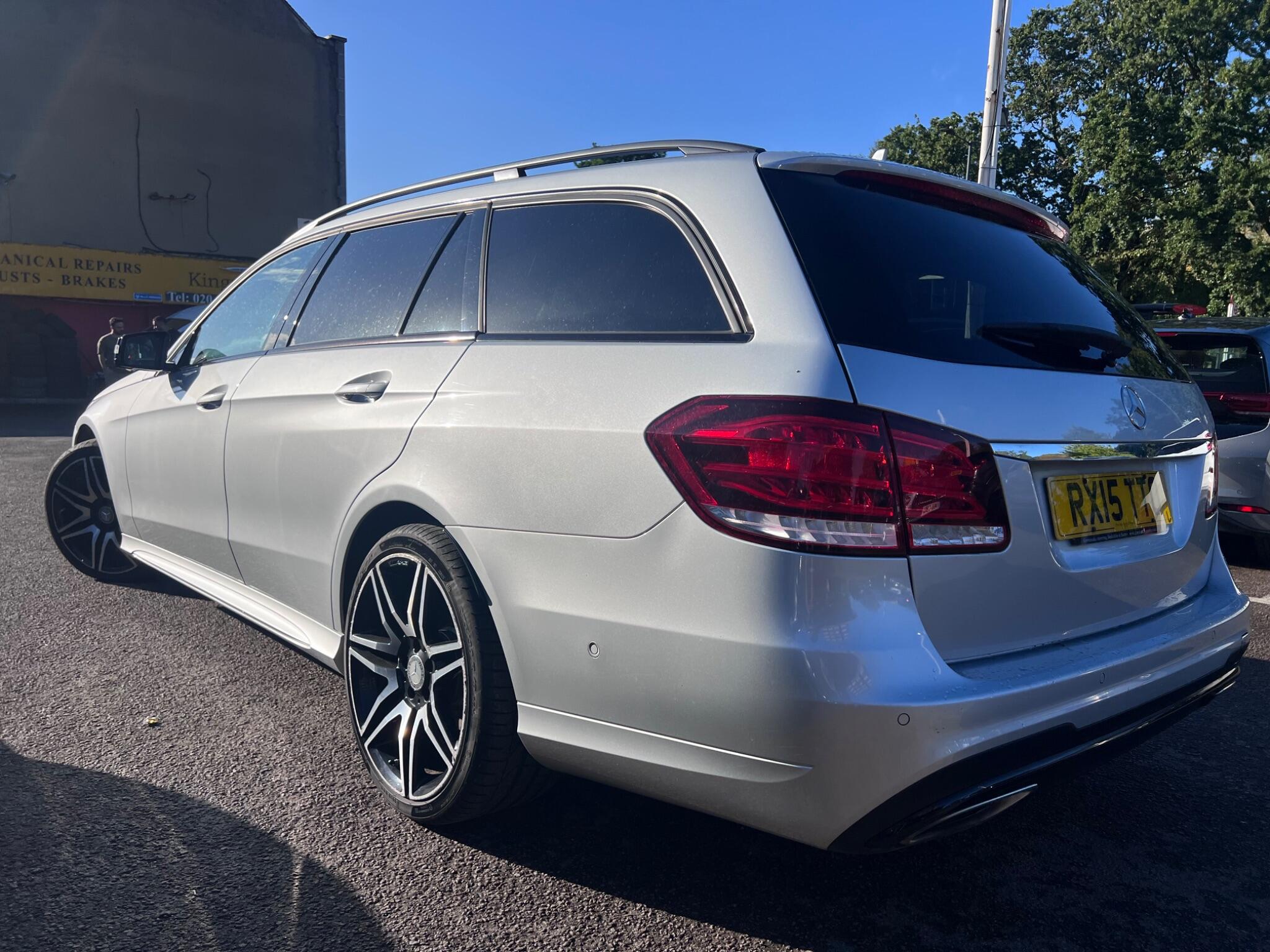 Mercedes-Benz E Class view 11