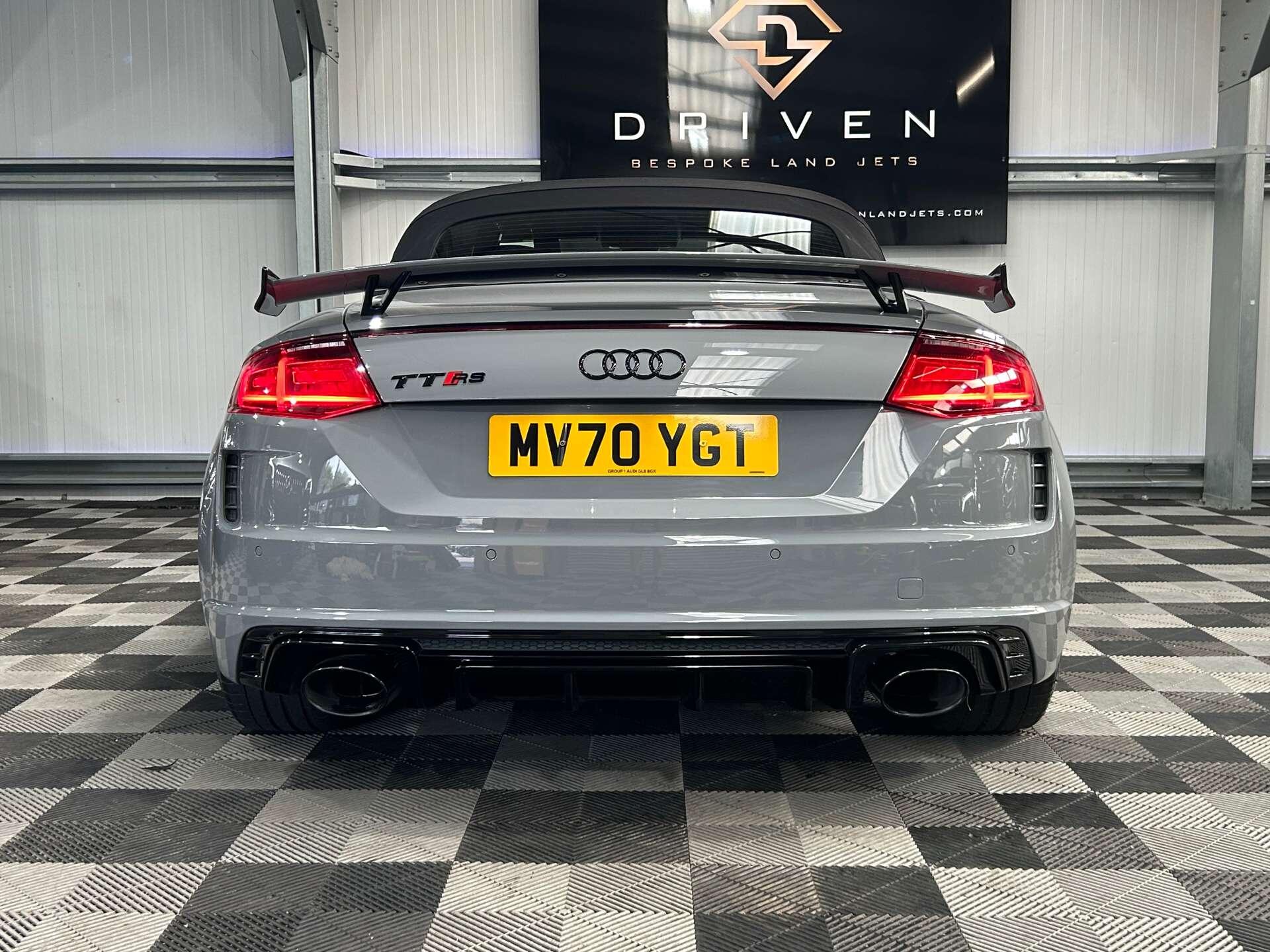 Audi TT RS view 25