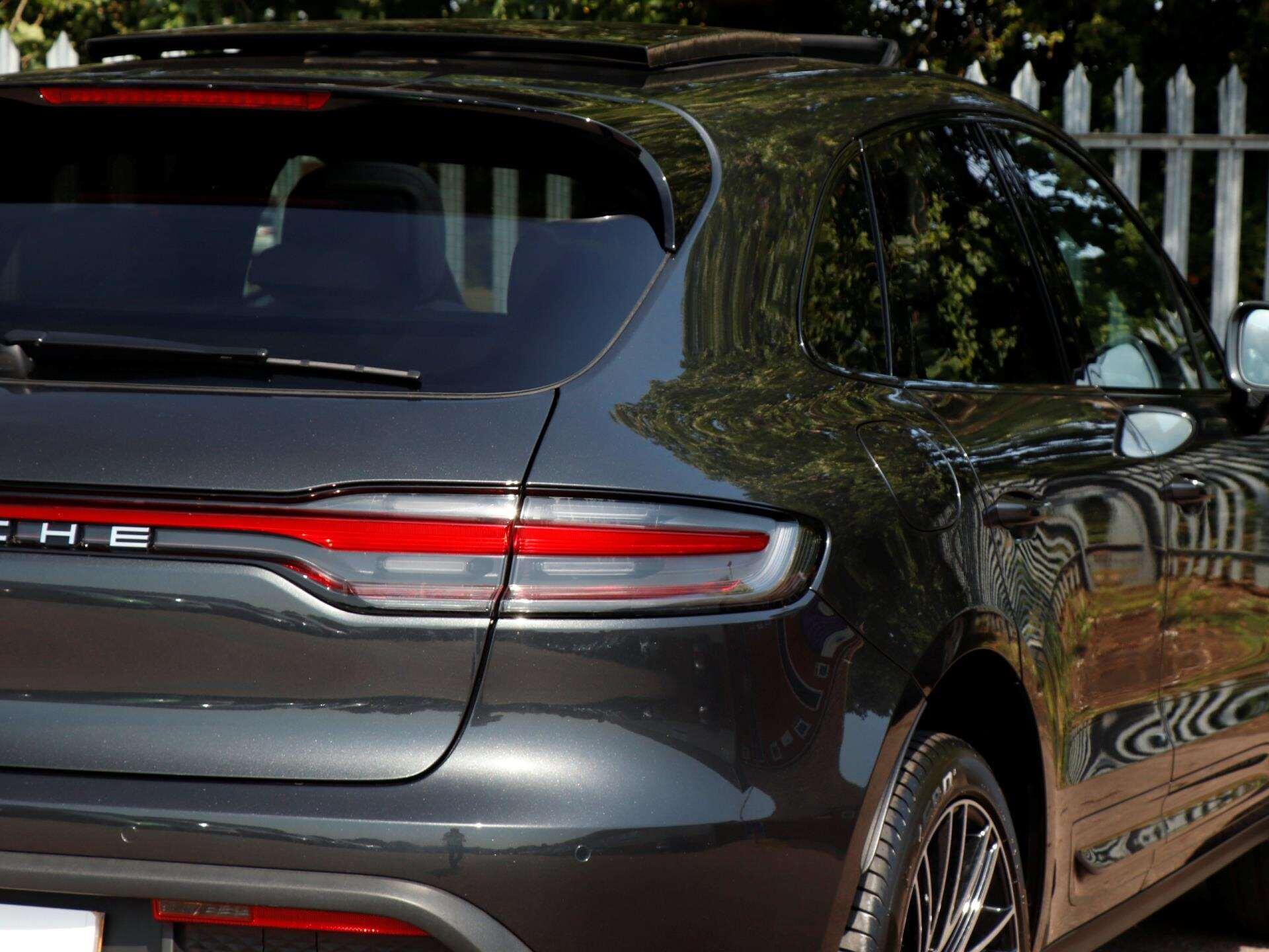 Porsche Macan view 32