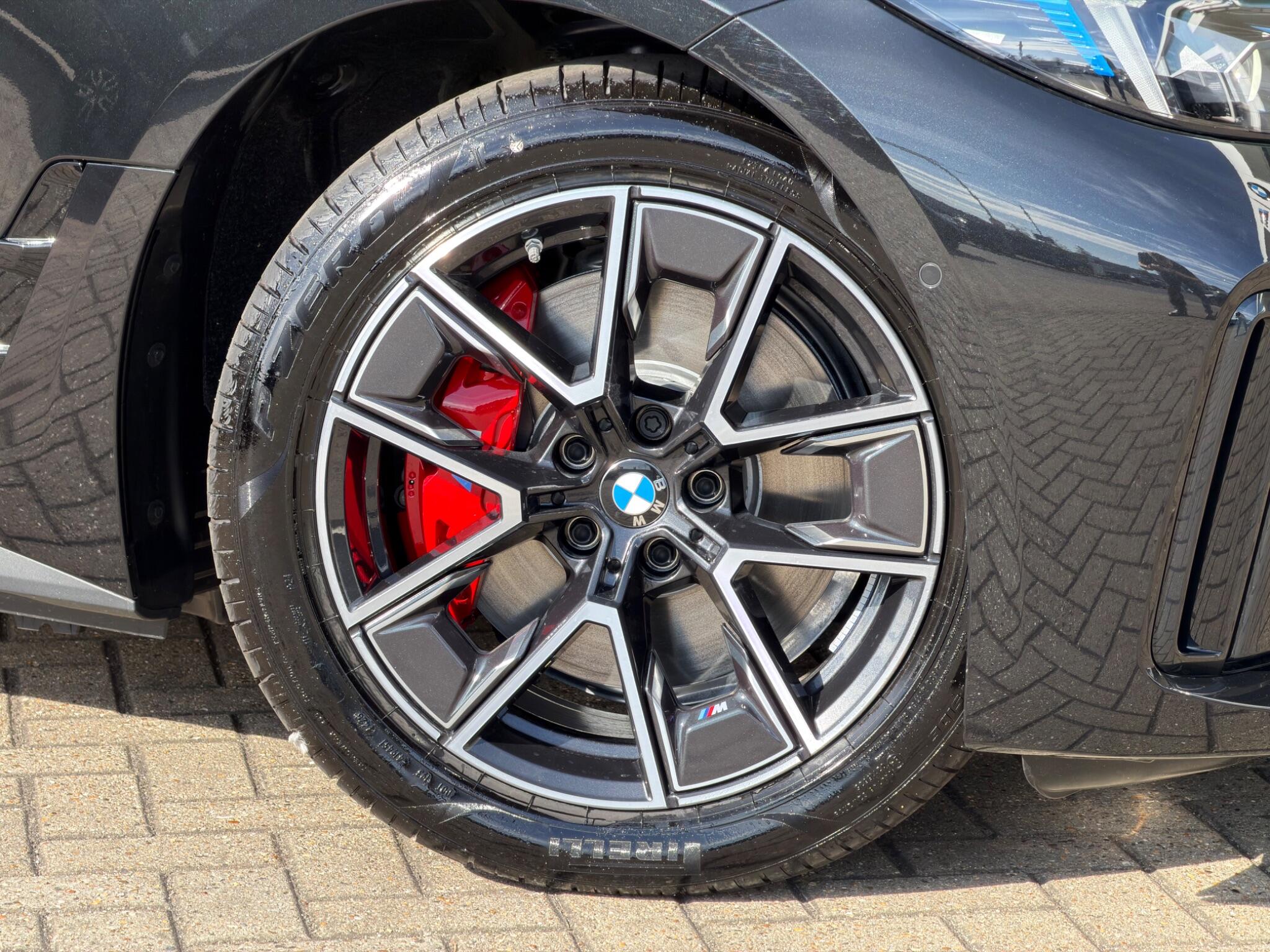 BMW I4 view 19
