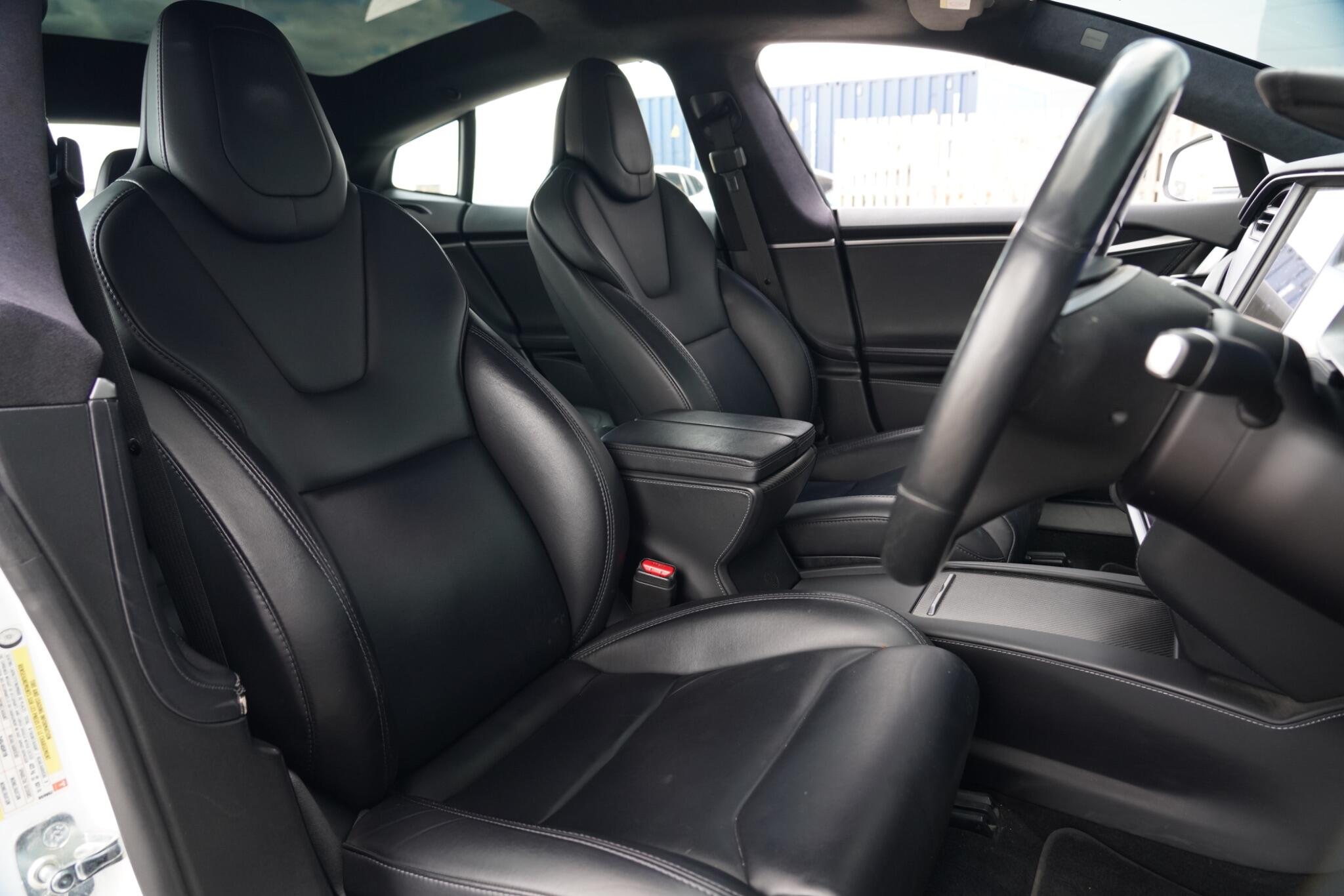 Tesla Model S view 12