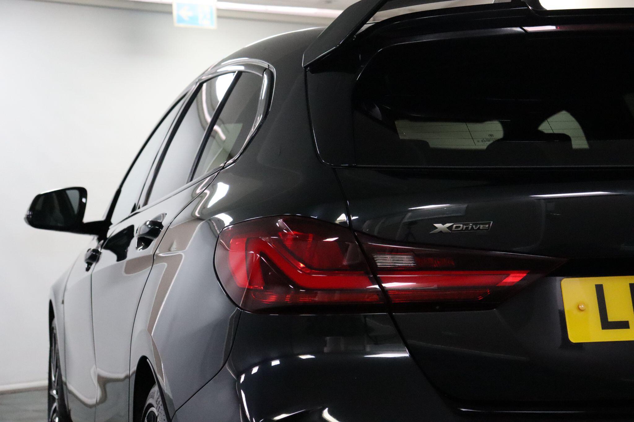 BMW 1 Series view 23