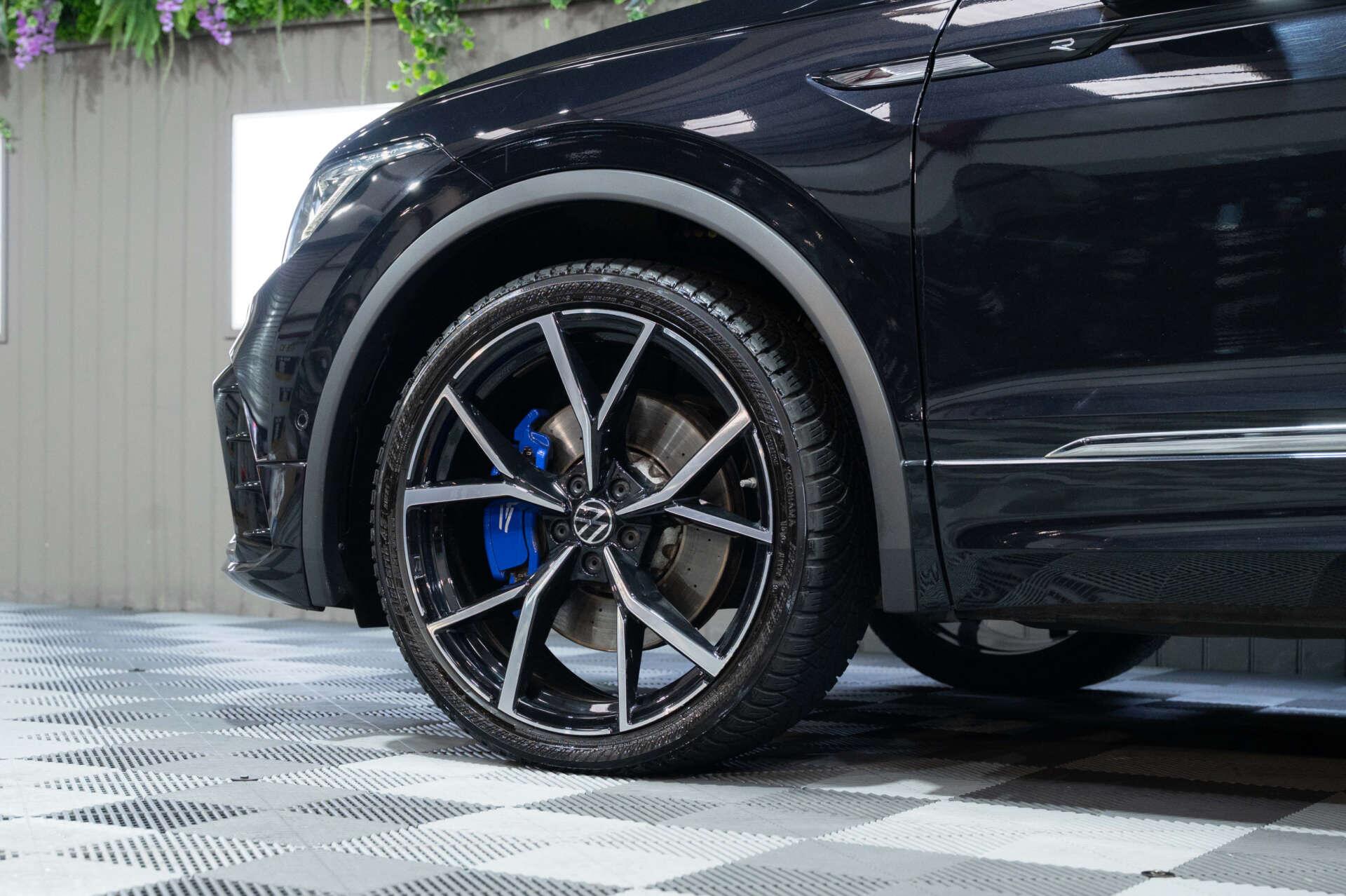 Volkswagen Tiguan view 12