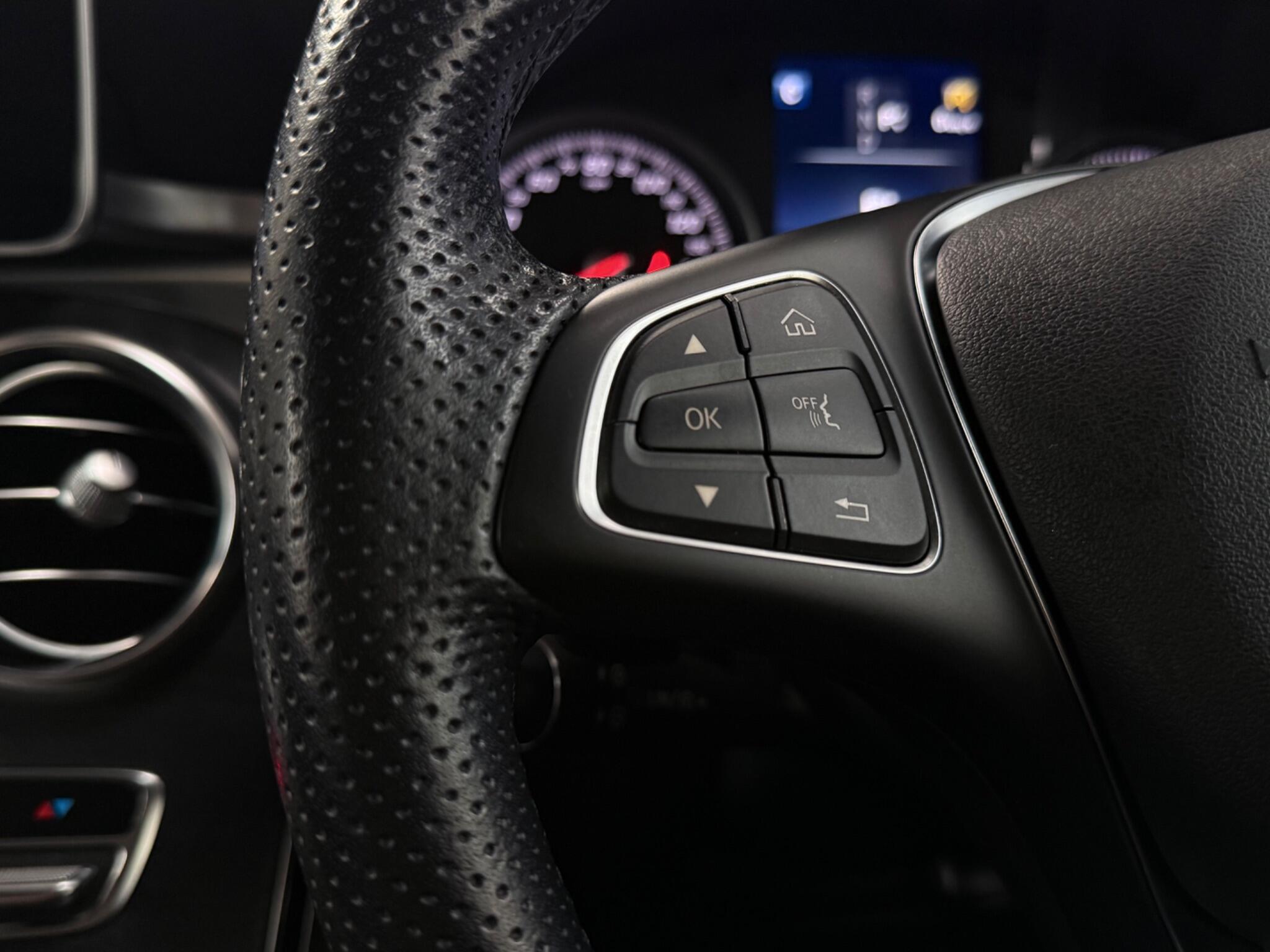 Mercedes-Benz GLC view 14
