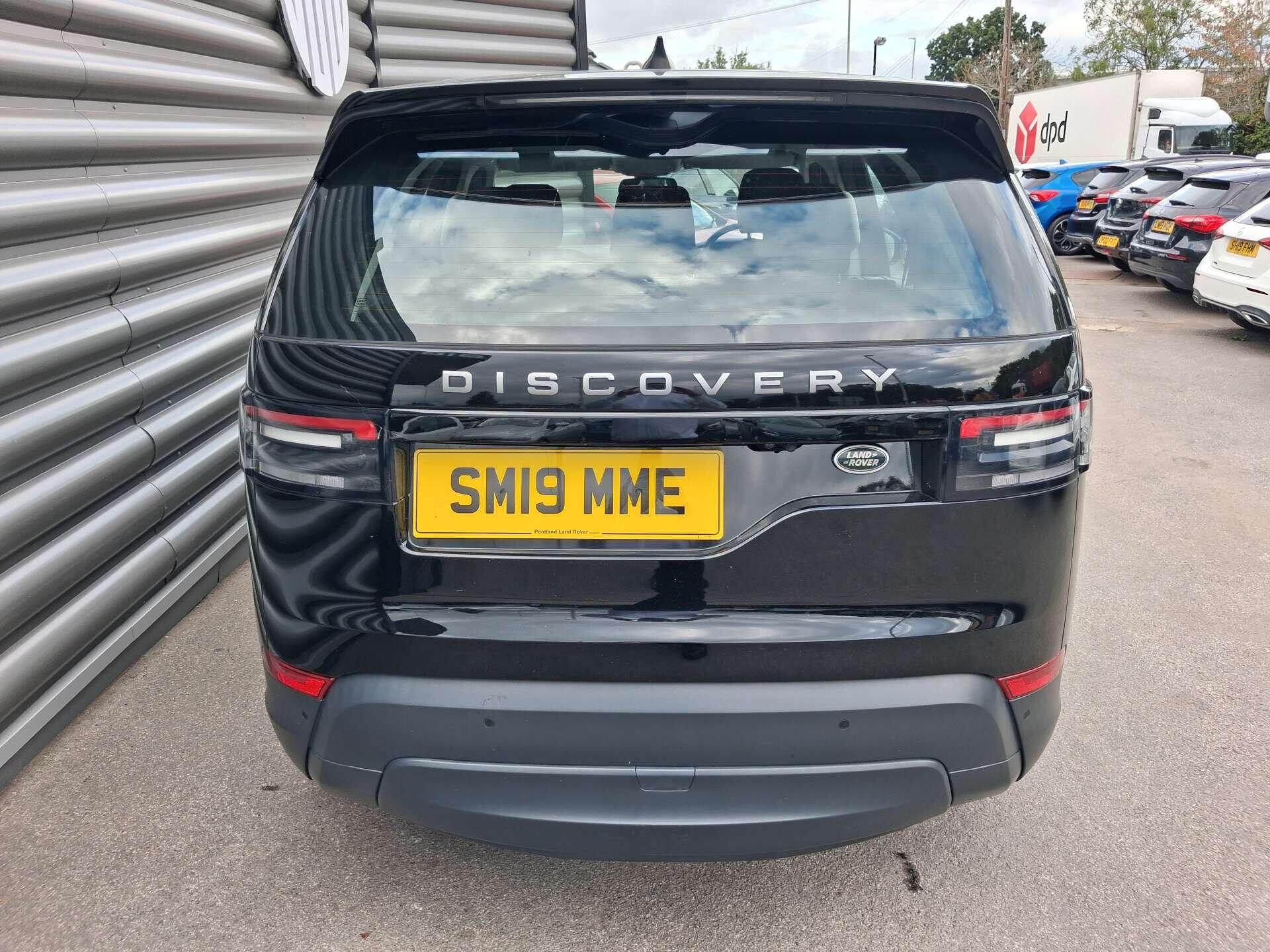 Land Rover Discovery view 7