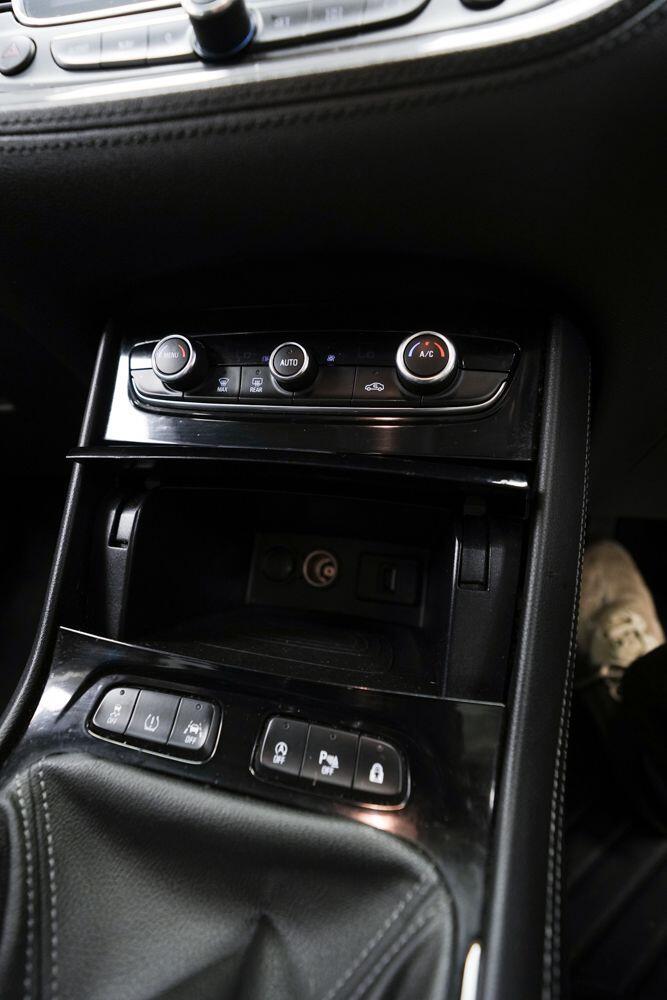 Vauxhall Grandland X view 18