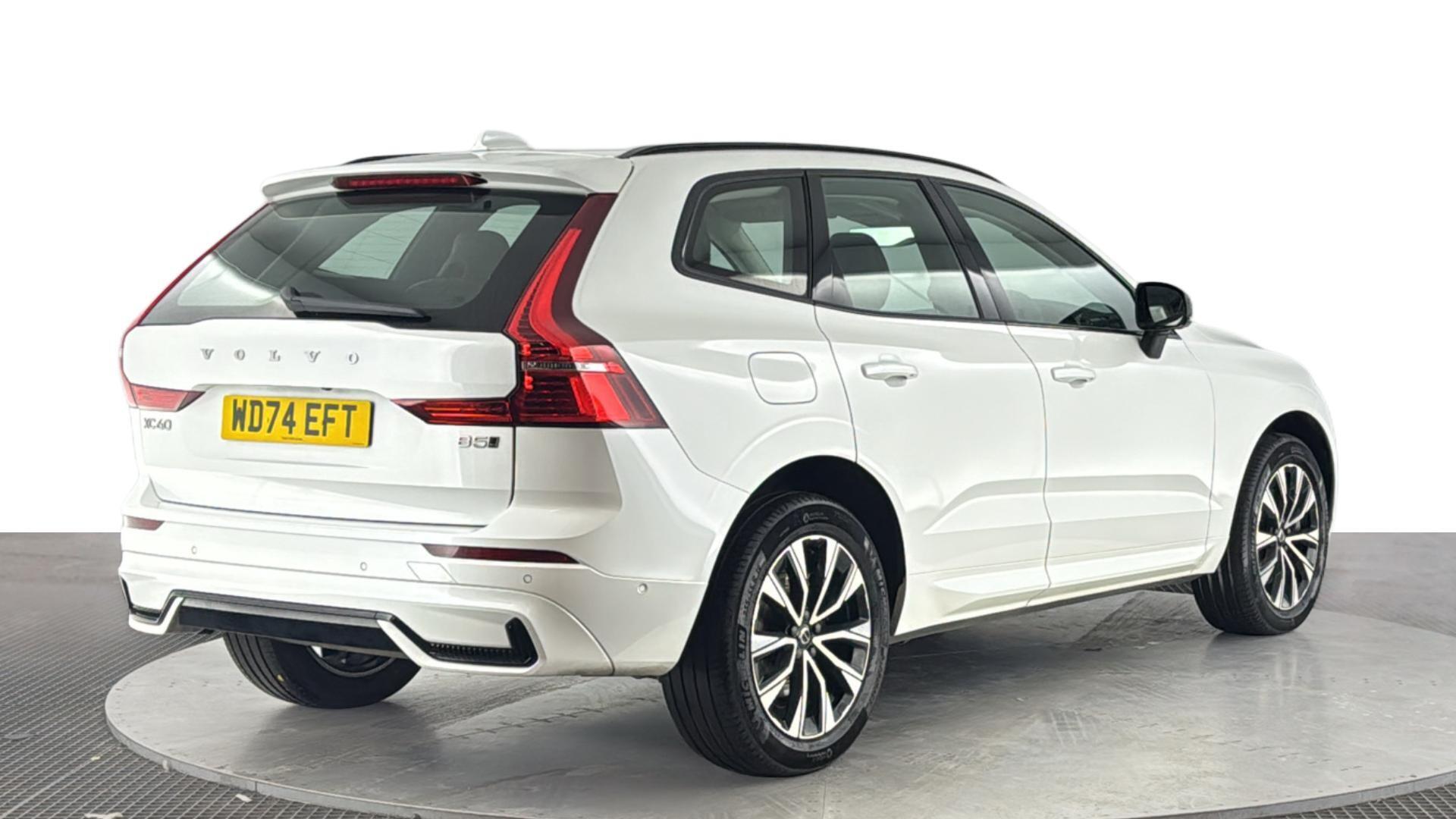 Volvo XC60 view 4
