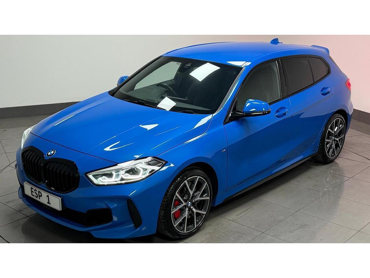 BMW 1 Series view 13