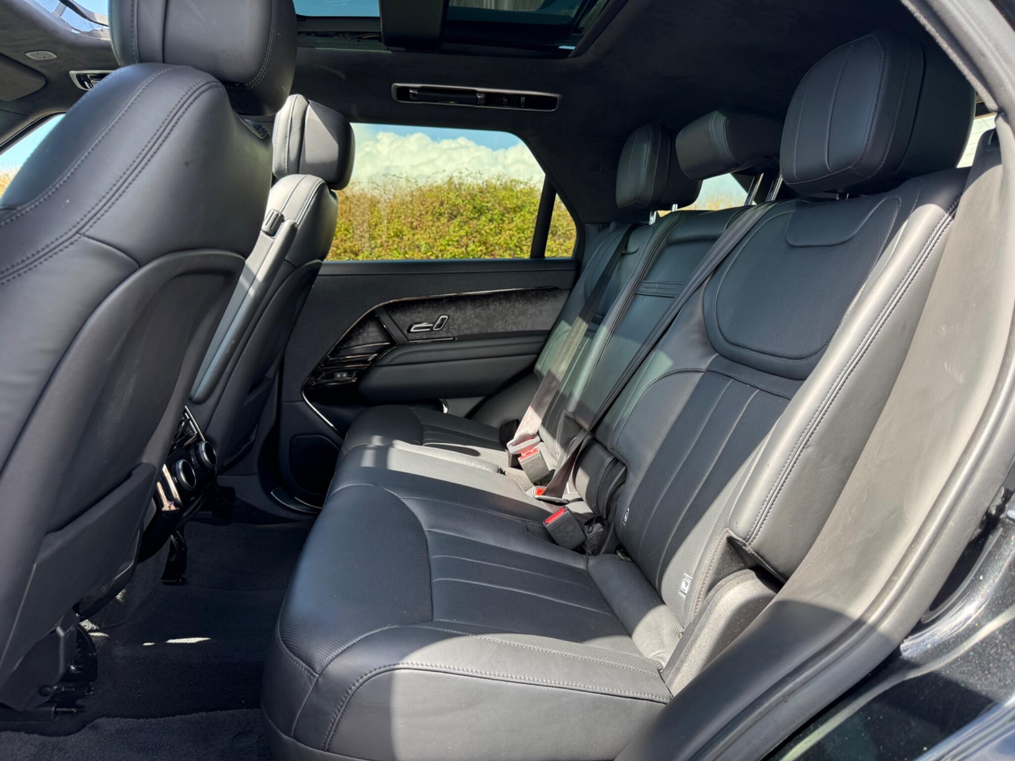 Land Rover Range Rover Sport view 12