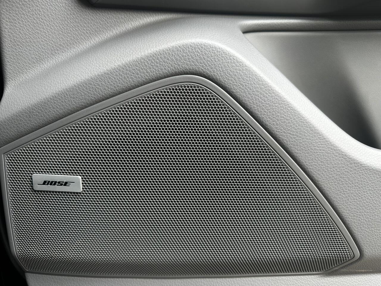 Porsche Cayenne view 43