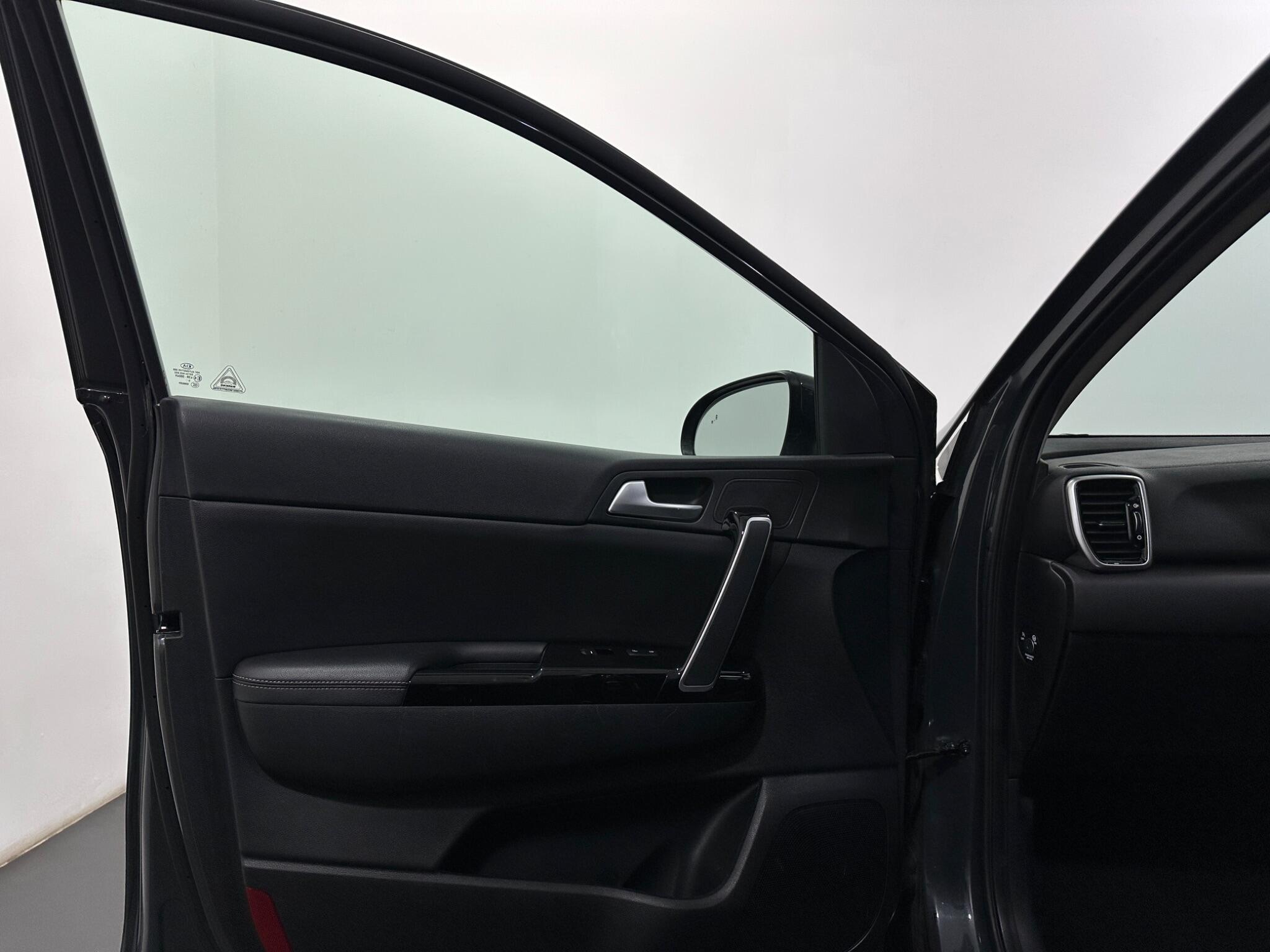 Kia Sportage view 34