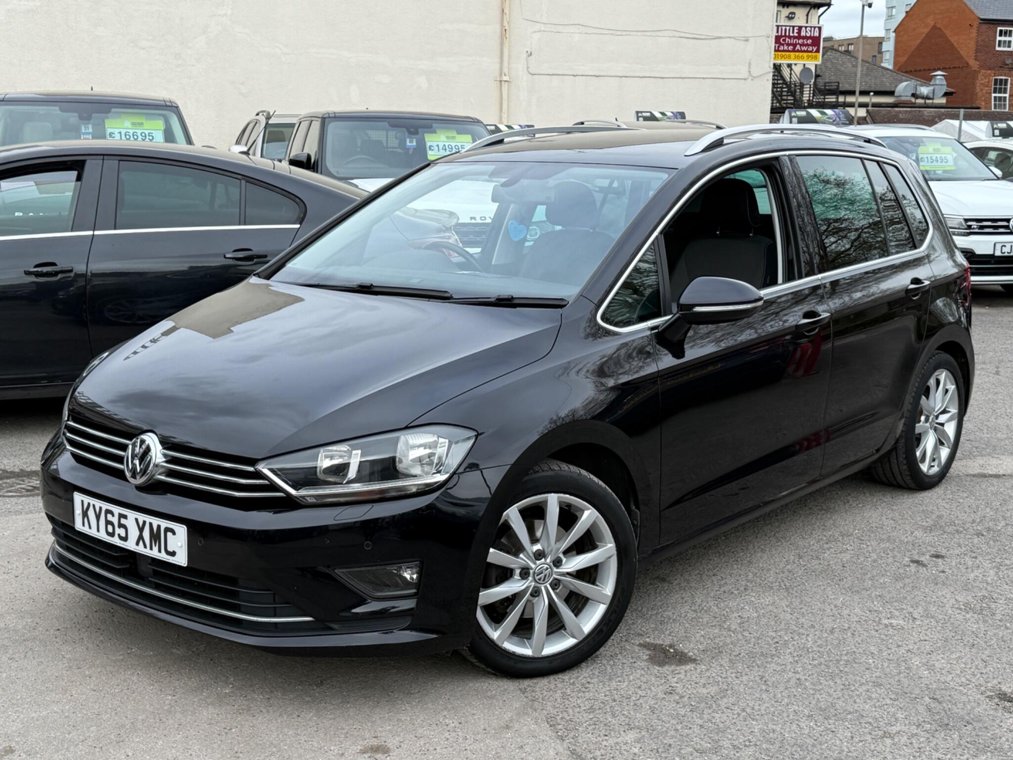 Volkswagen Golf SV - Image 9