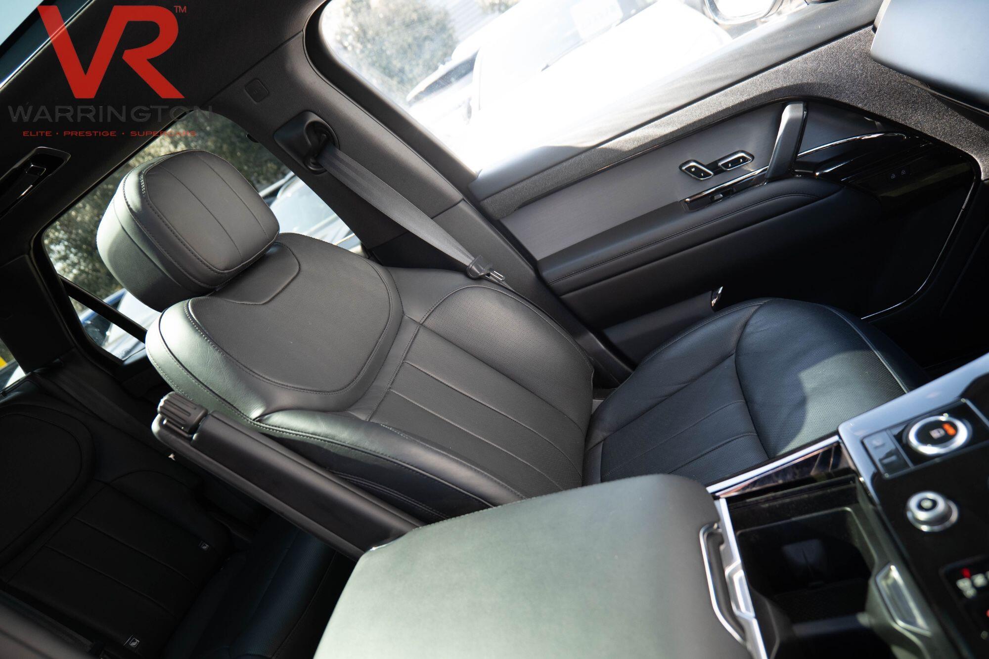 Land Rover Range Rover Sport view 4