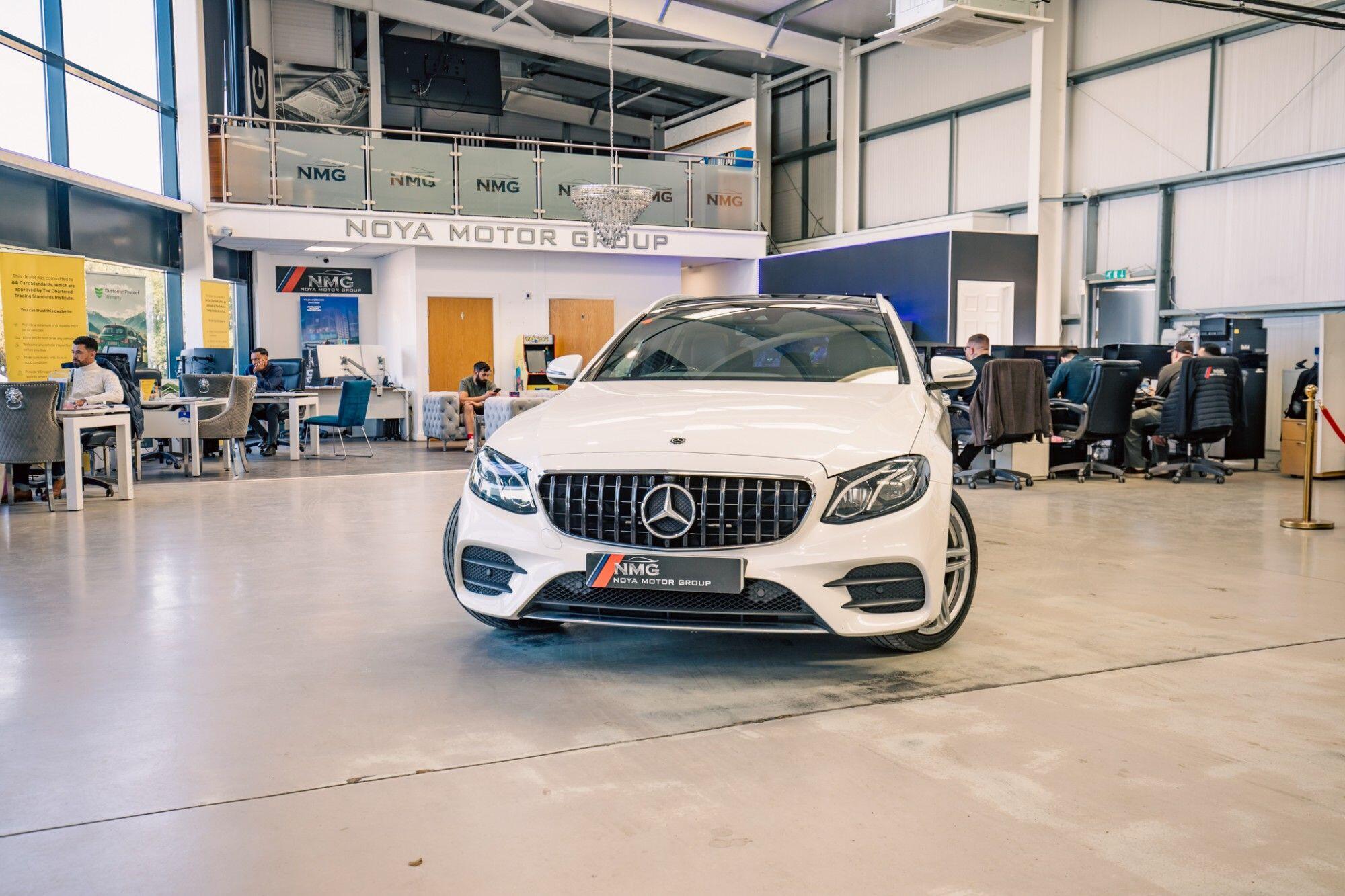 Mercedes-Benz E-Class view 4
