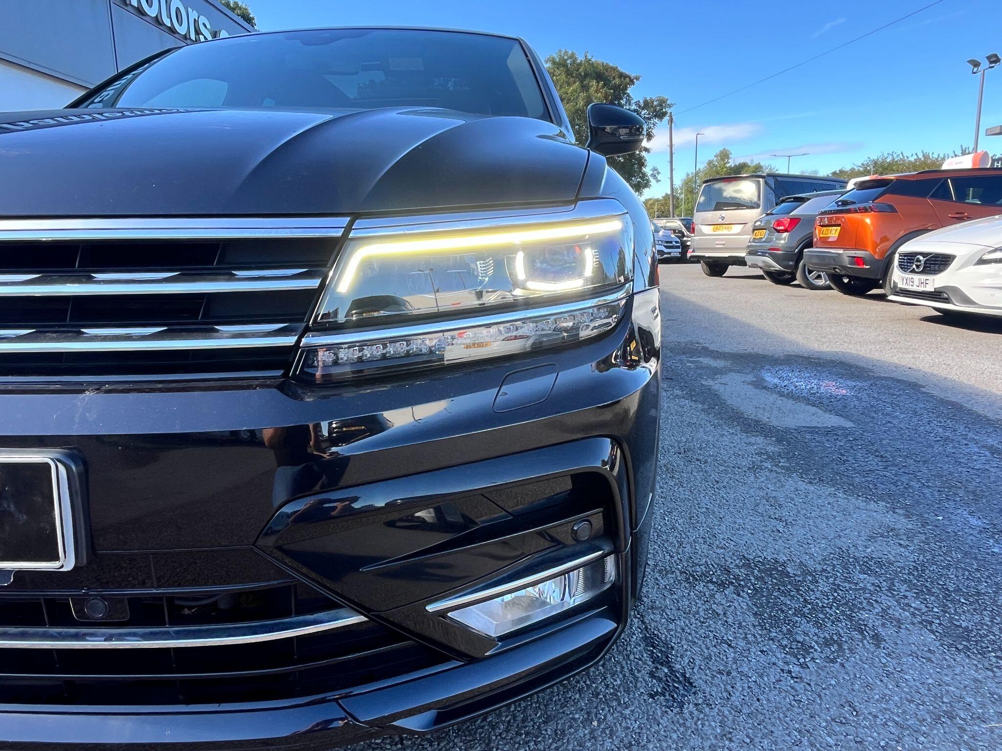 Volkswagen Tiguan view 8