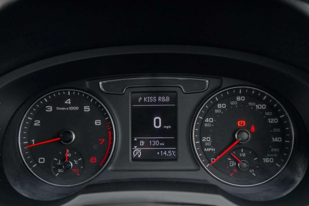 Audi Q3 view 17