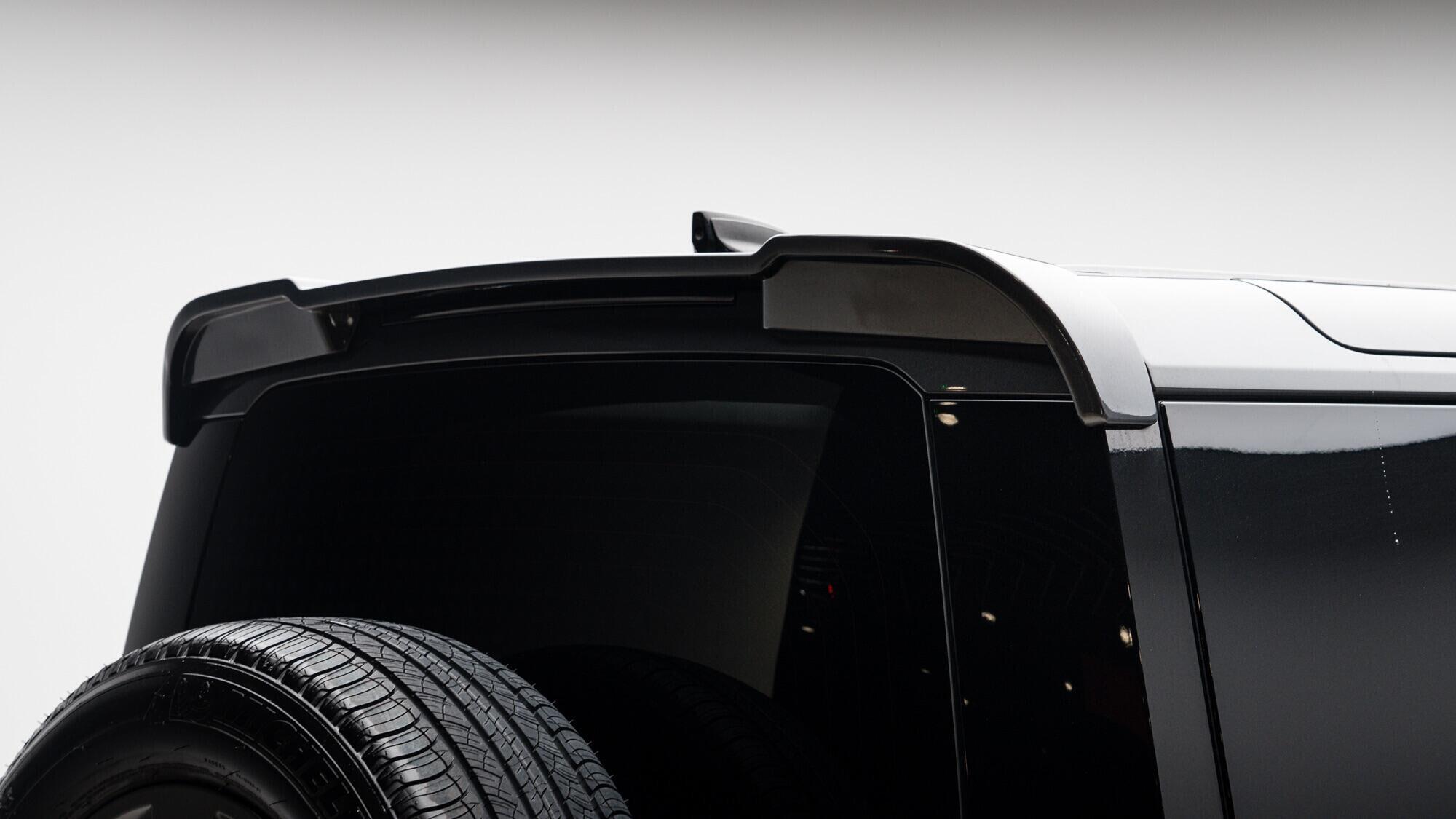 Land Rover Defender view 28