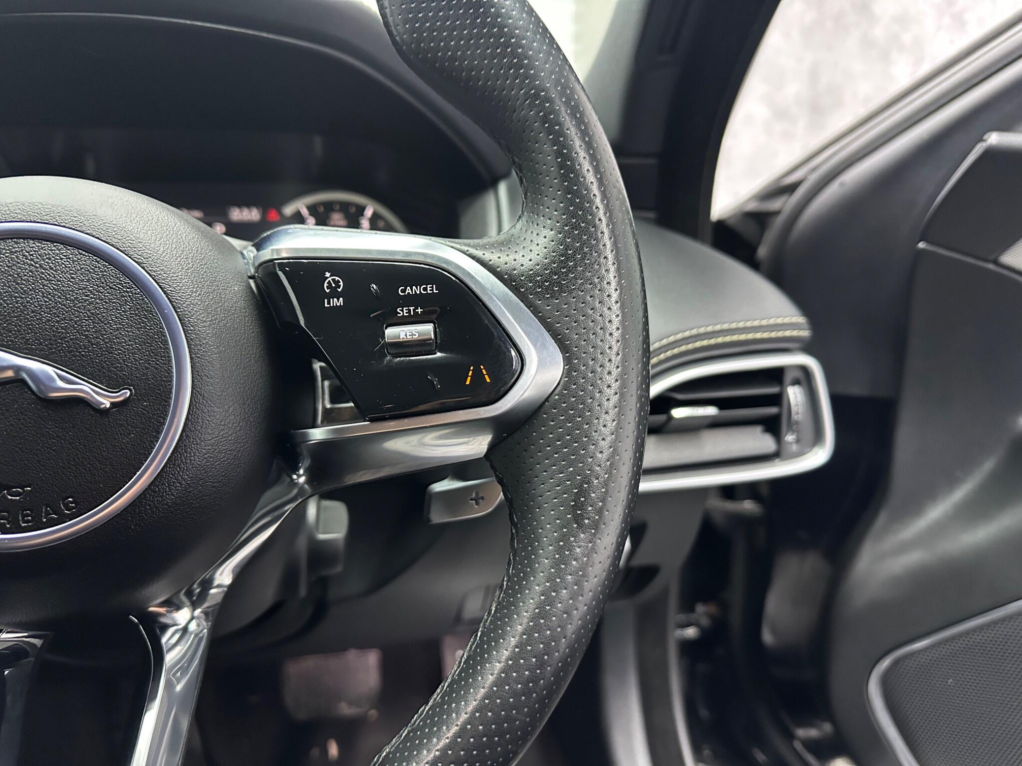 Jaguar Xe view 13