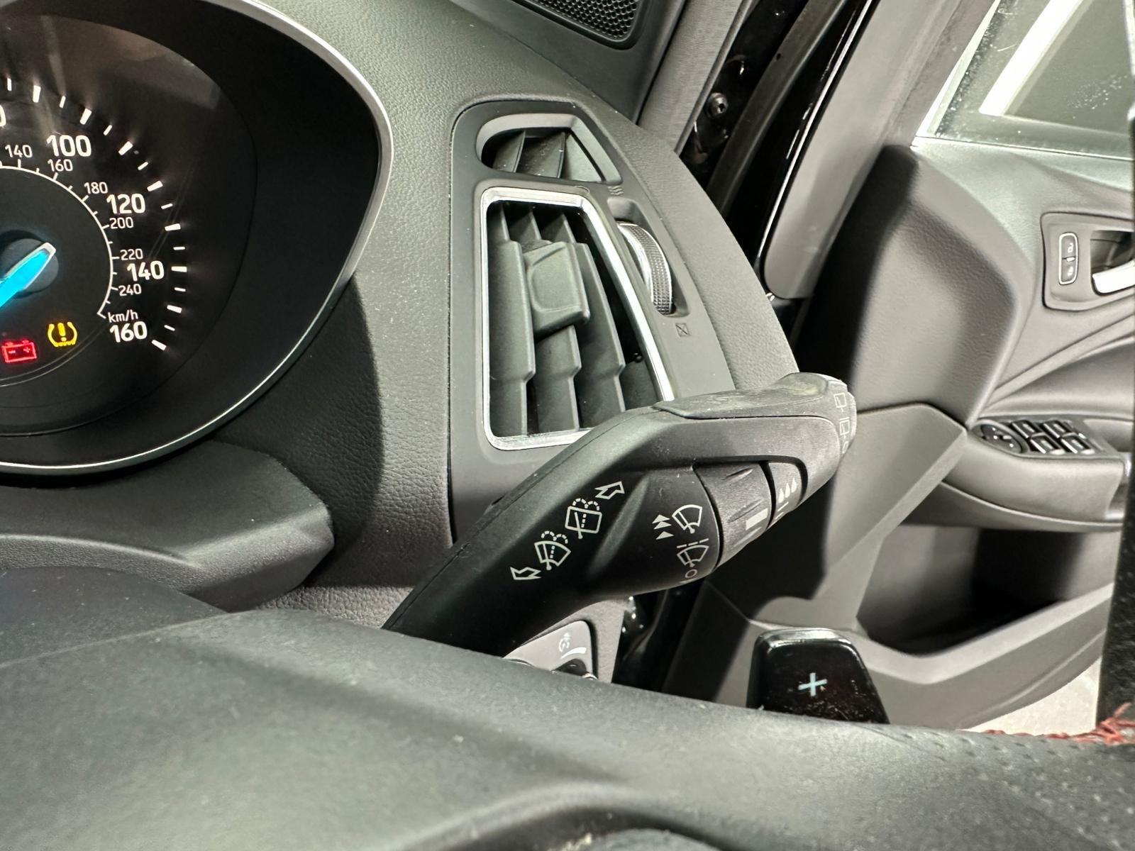 Ford Kuga view 45