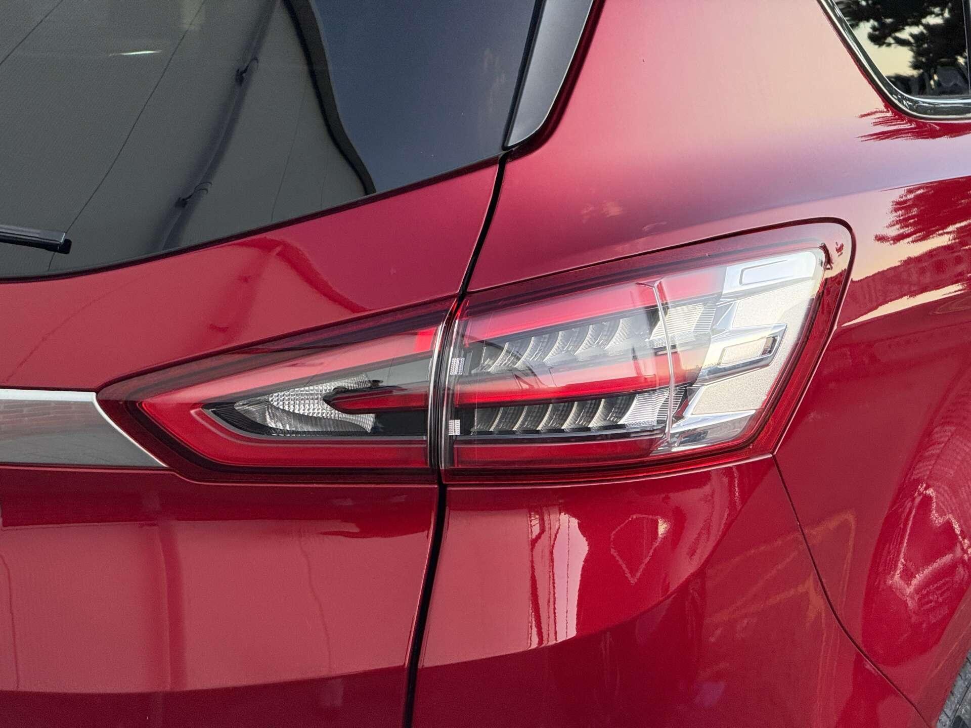 Ford S-Max view 12