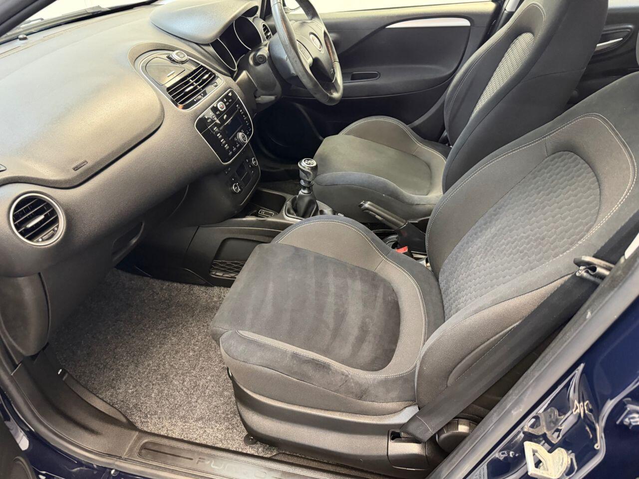 Fiat Punto view 18