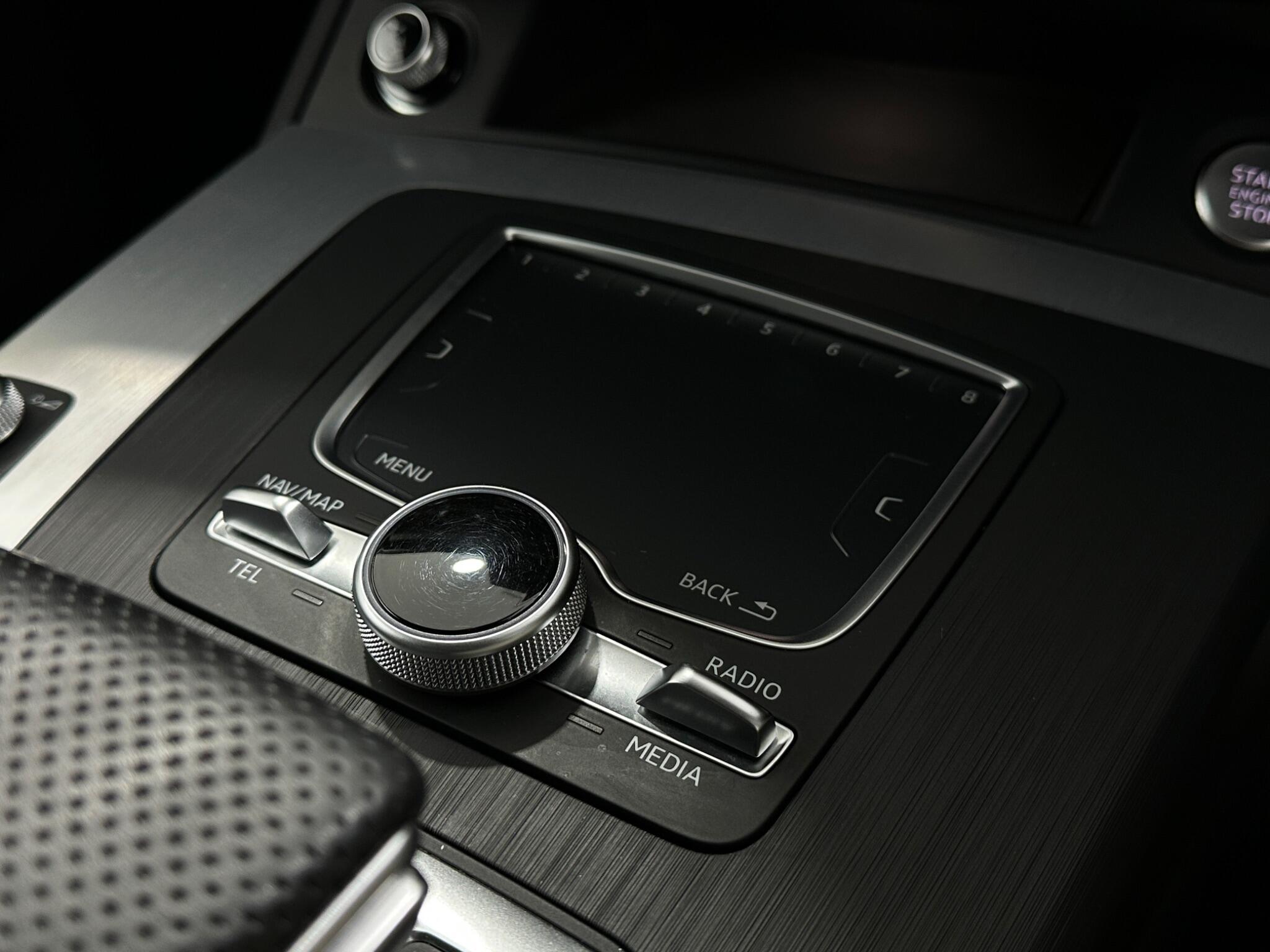 Audi Q5 view 21
