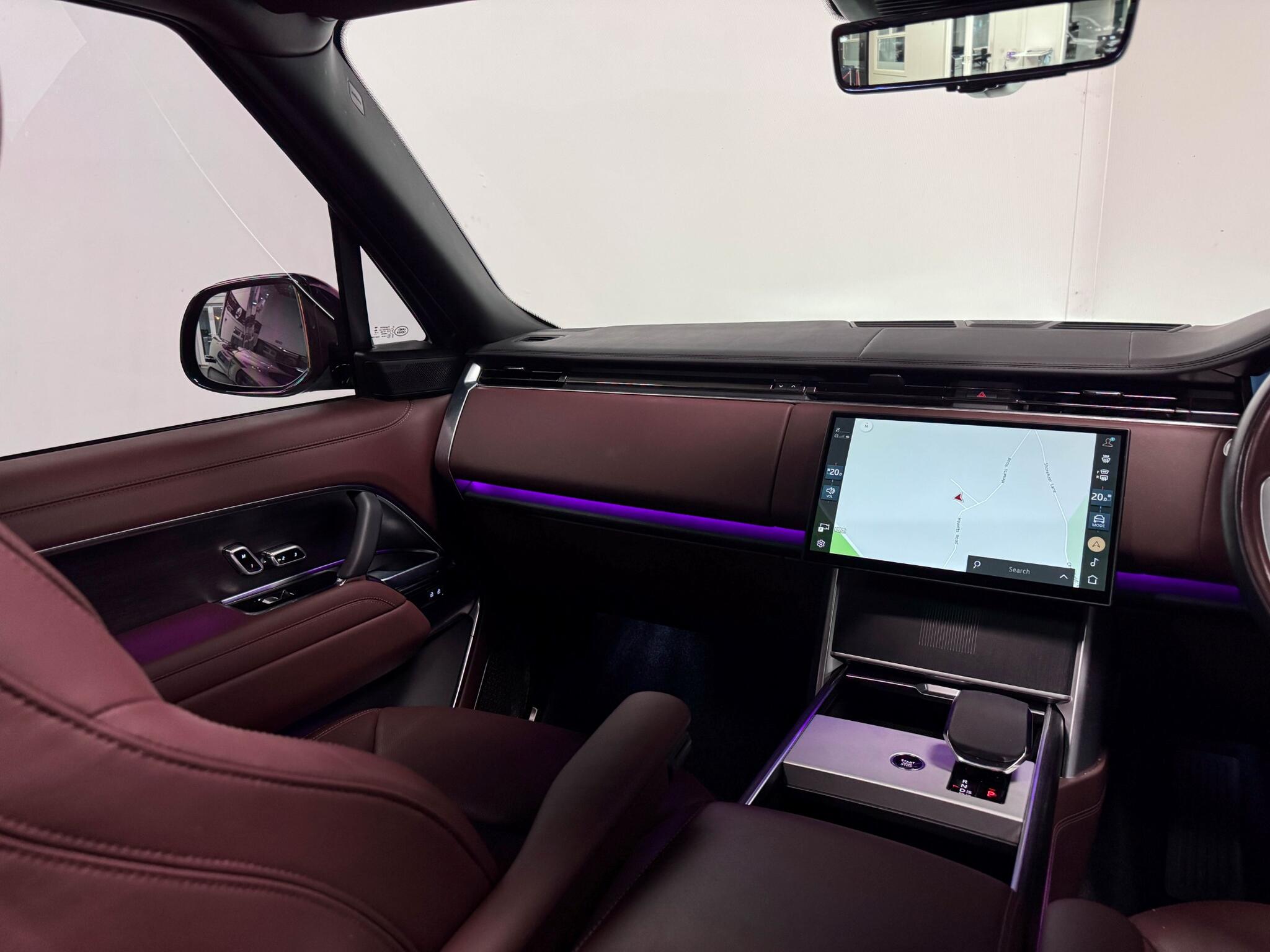 Land Rover Range Rover view 50