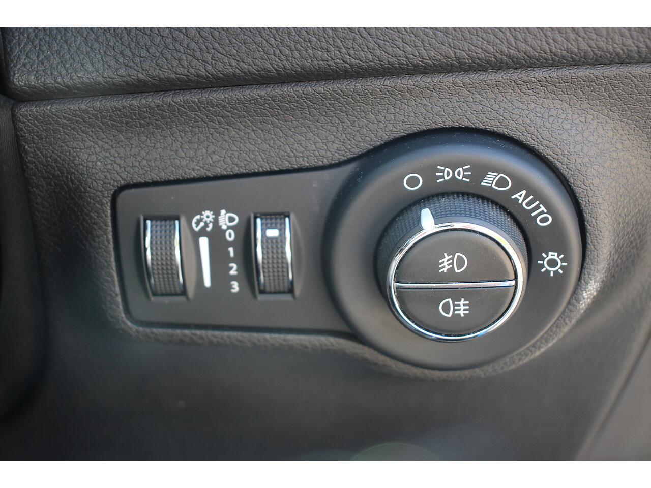 Jeep Compass view 32