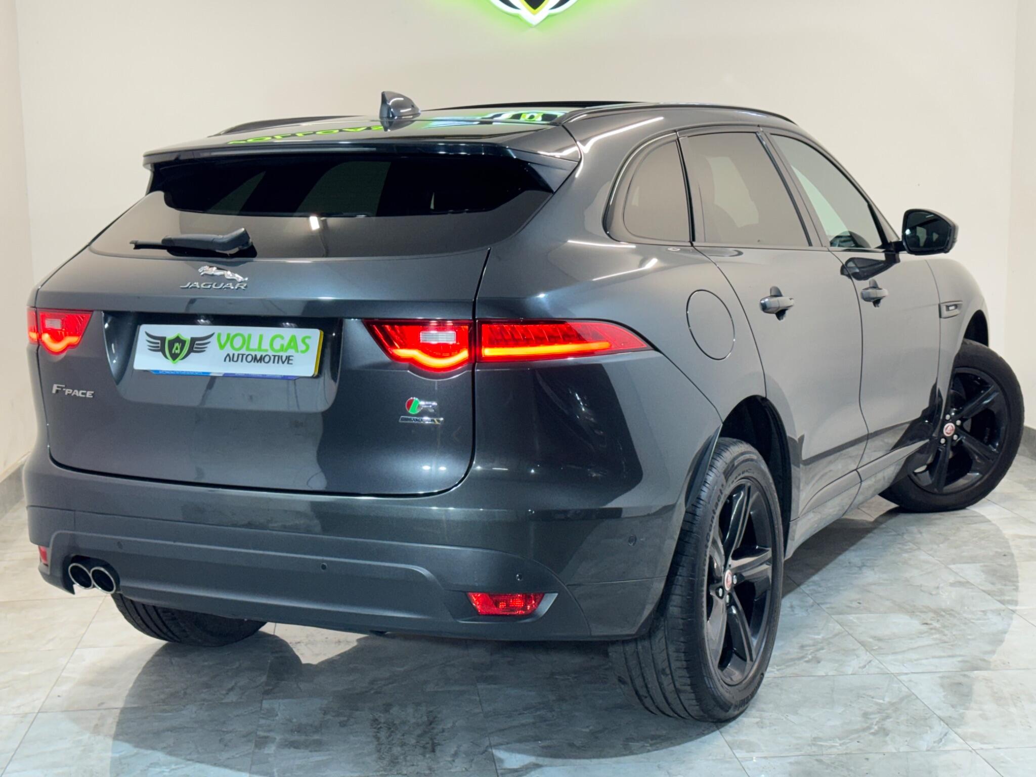 Jaguar F-Pace view 18