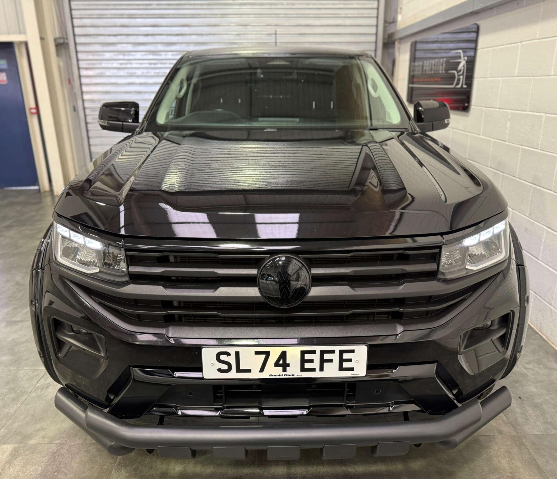 Volkswagen Amarok view 2