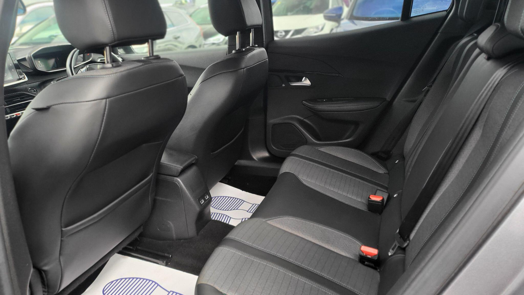 Peugeot 2008 view 20