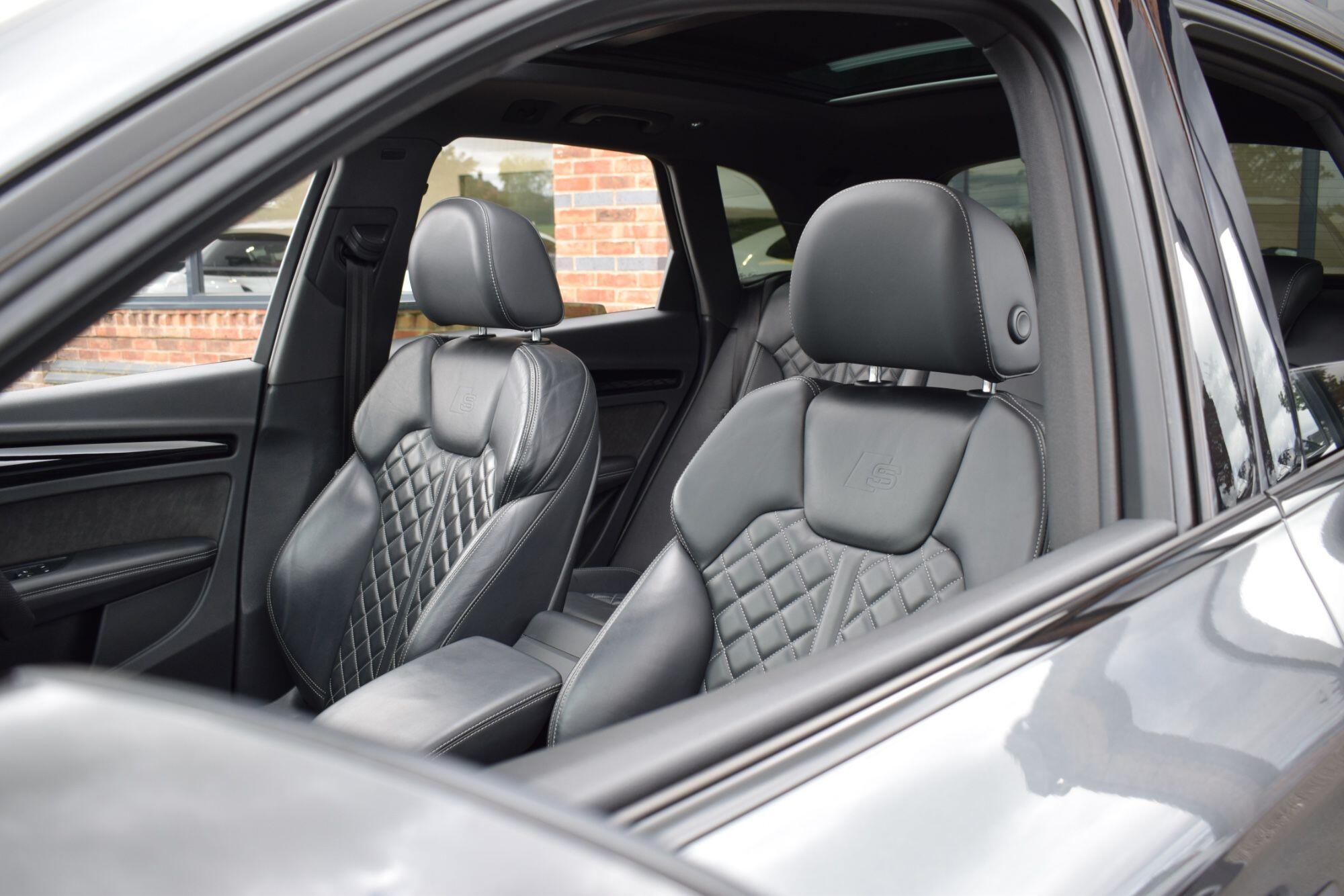 Audi Q5 view 30