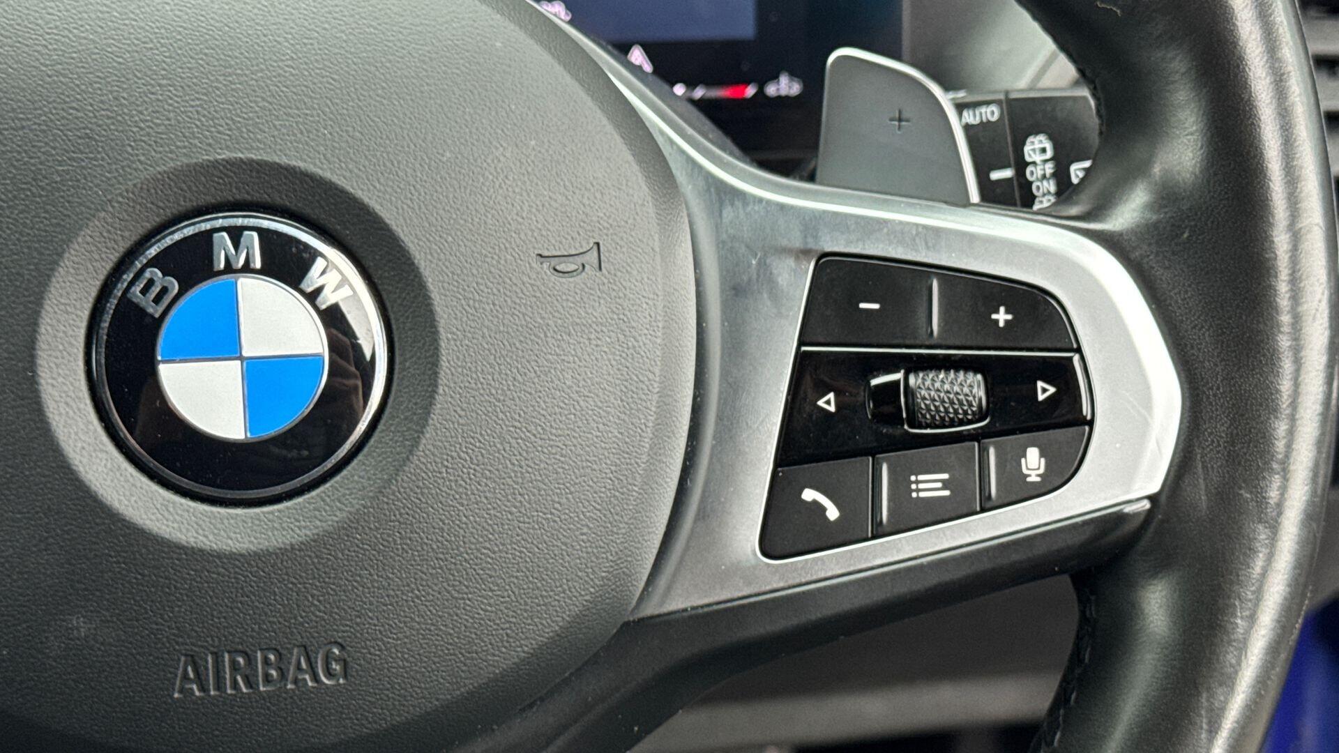 BMW 3 Series view 19