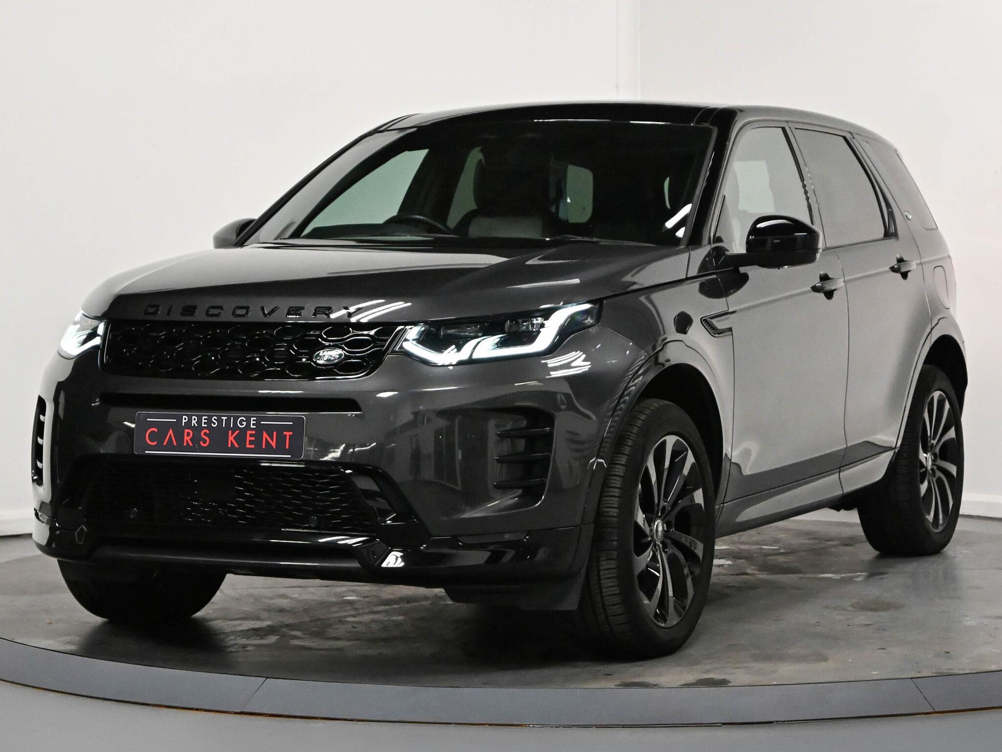 Land Rover Discovery Sport view 6
