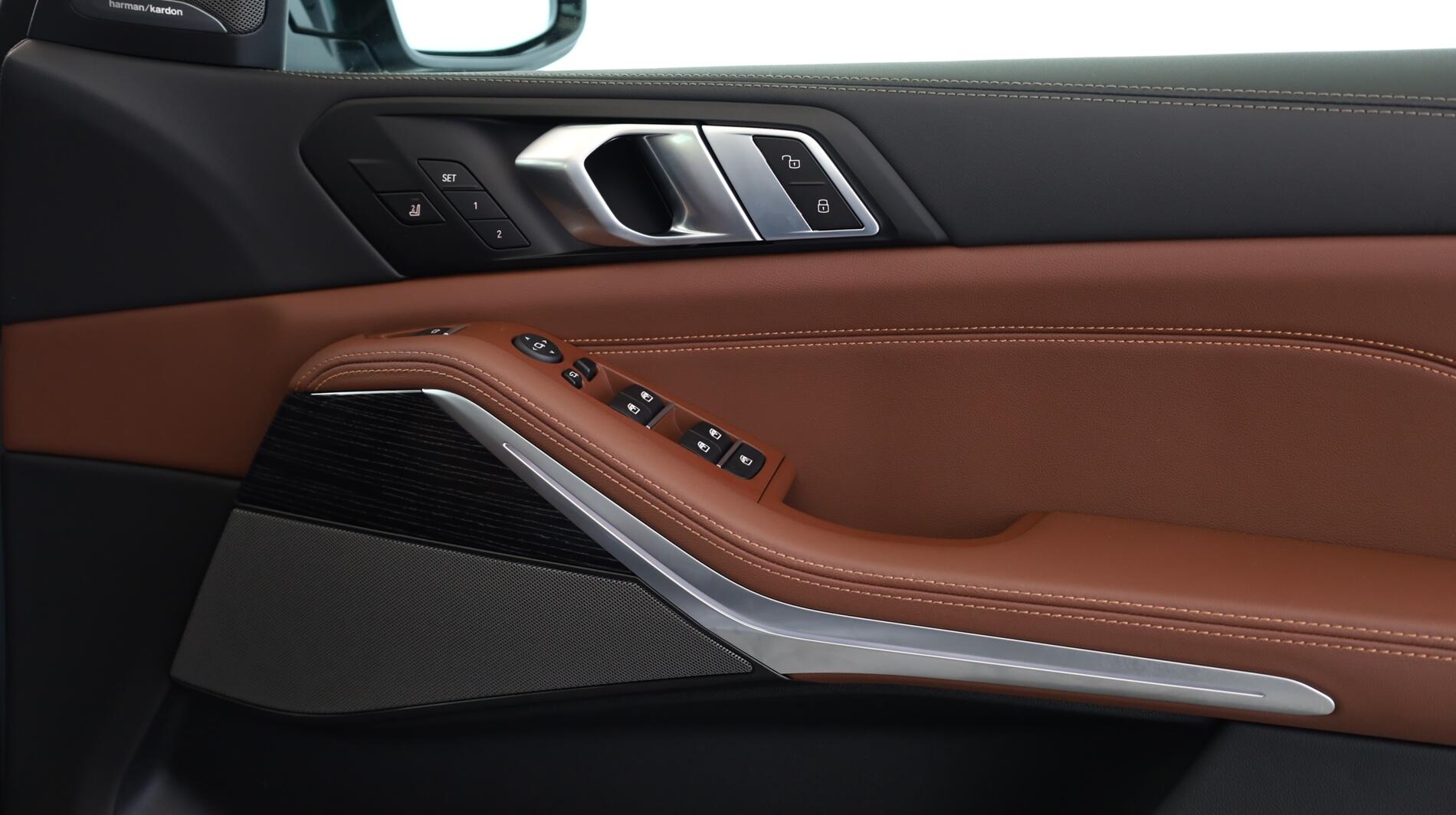 BMW X5 view 21