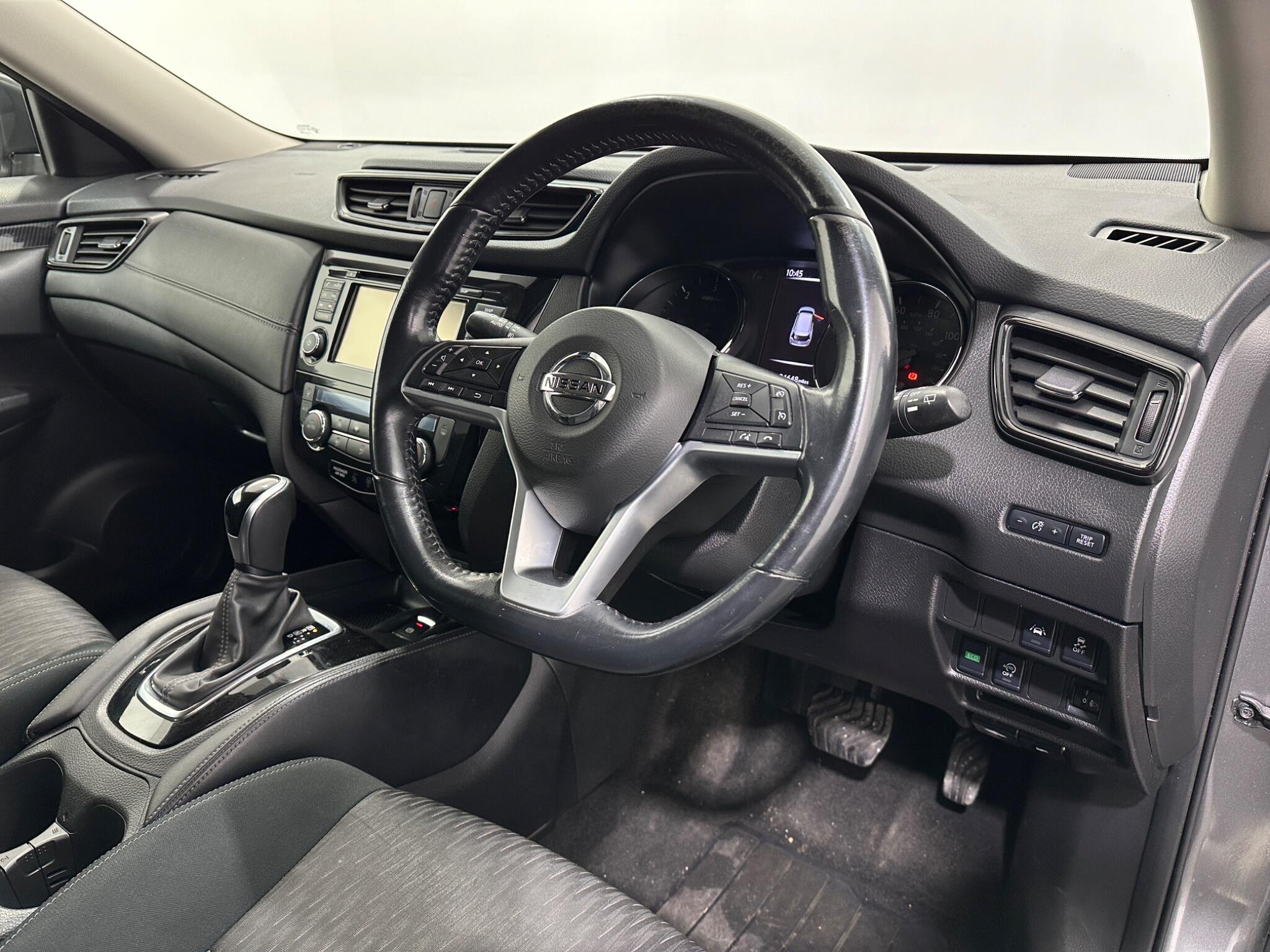 Nissan X-Trail view 11